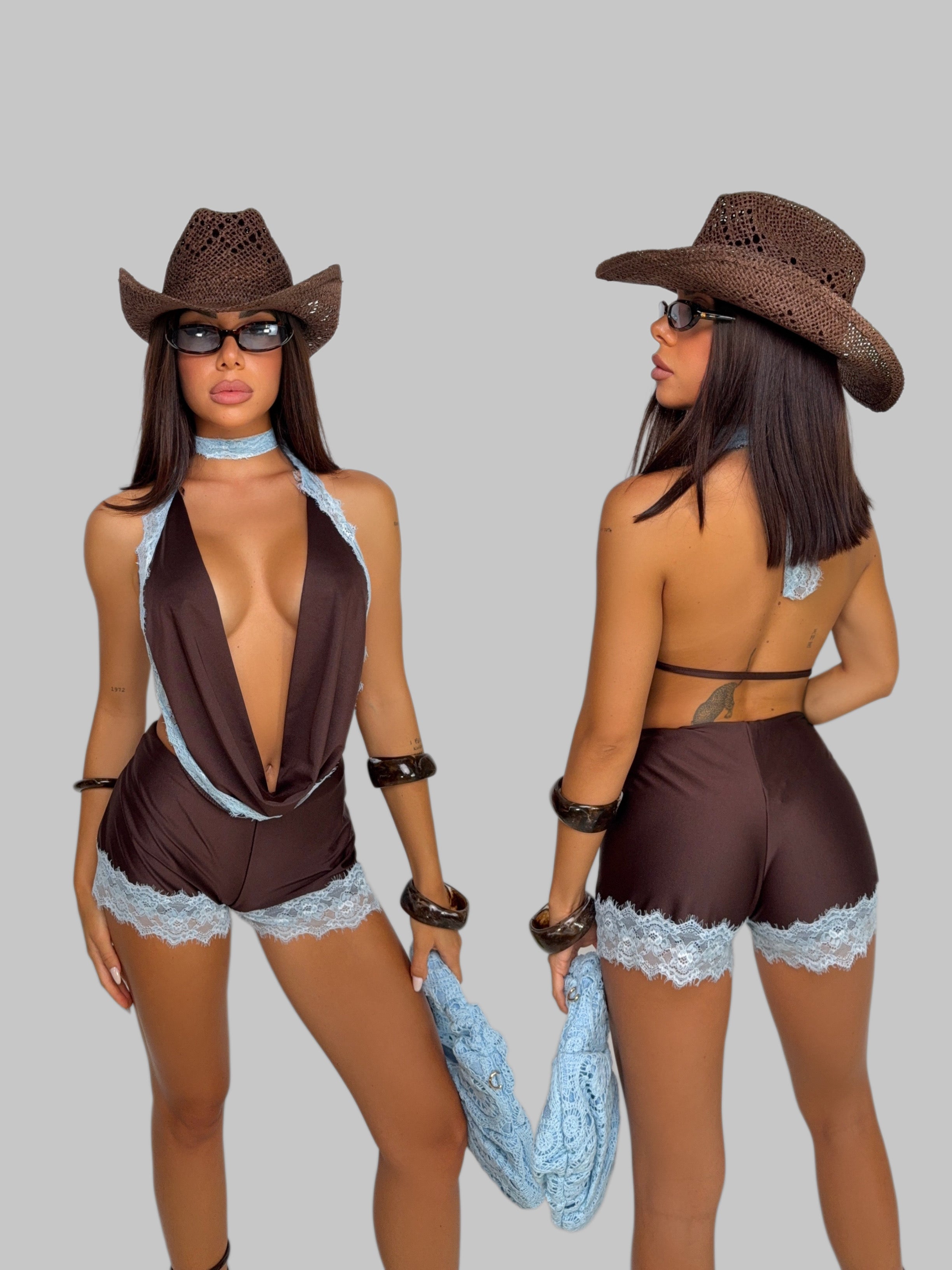 Completo Amelia-Brown