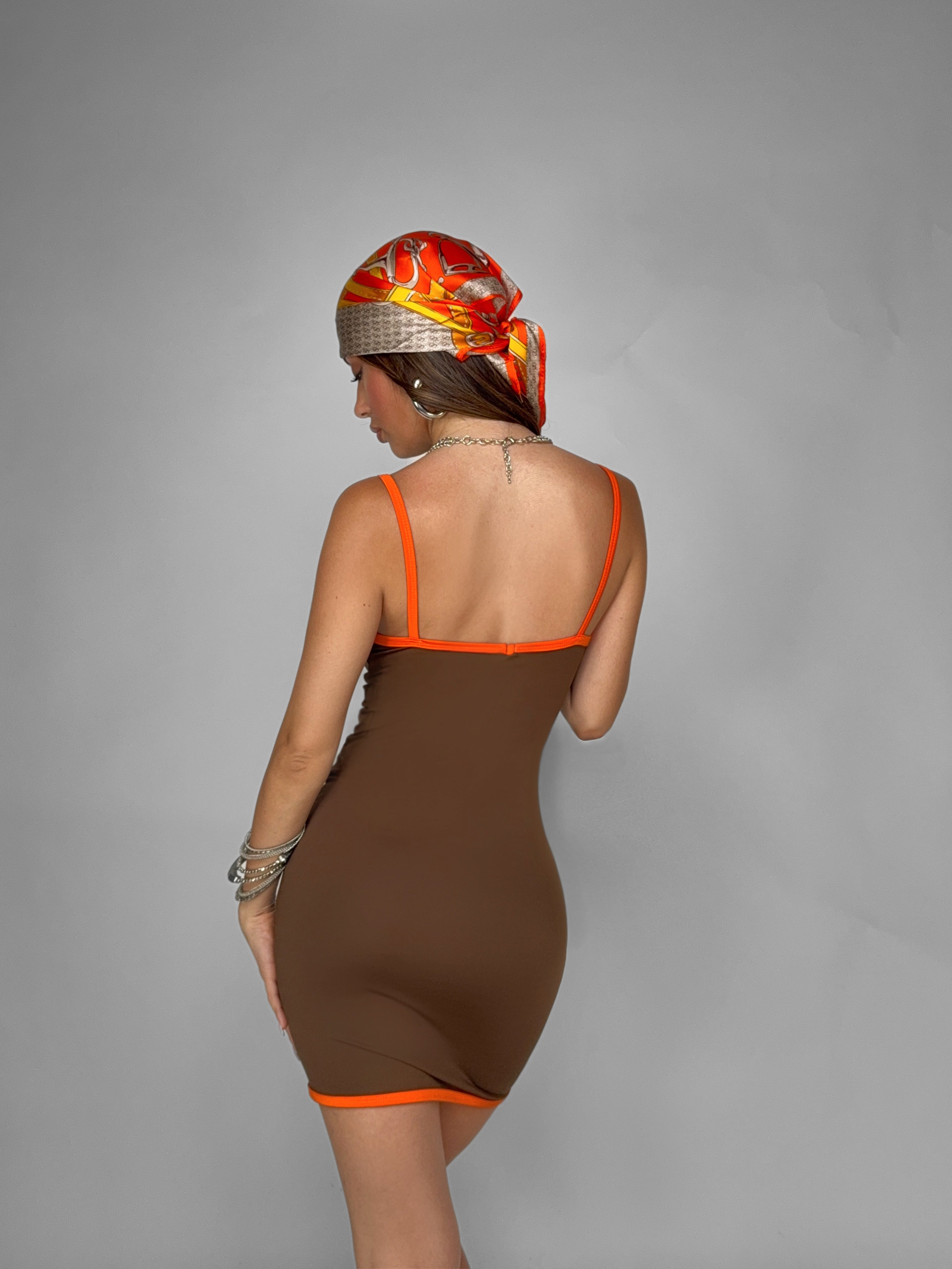 Abito Contrast Line-Brown