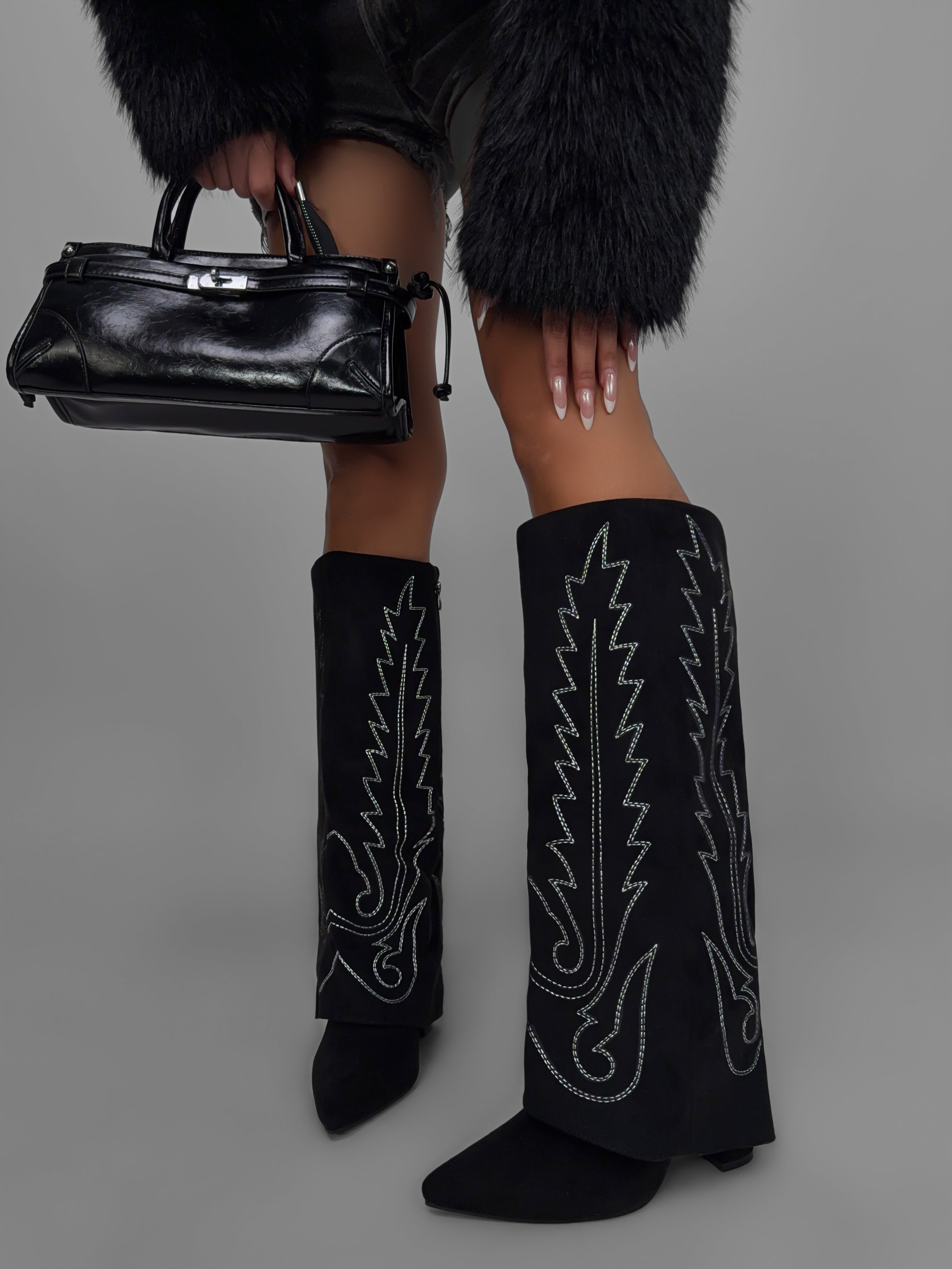 Camperos Emphasis - Black