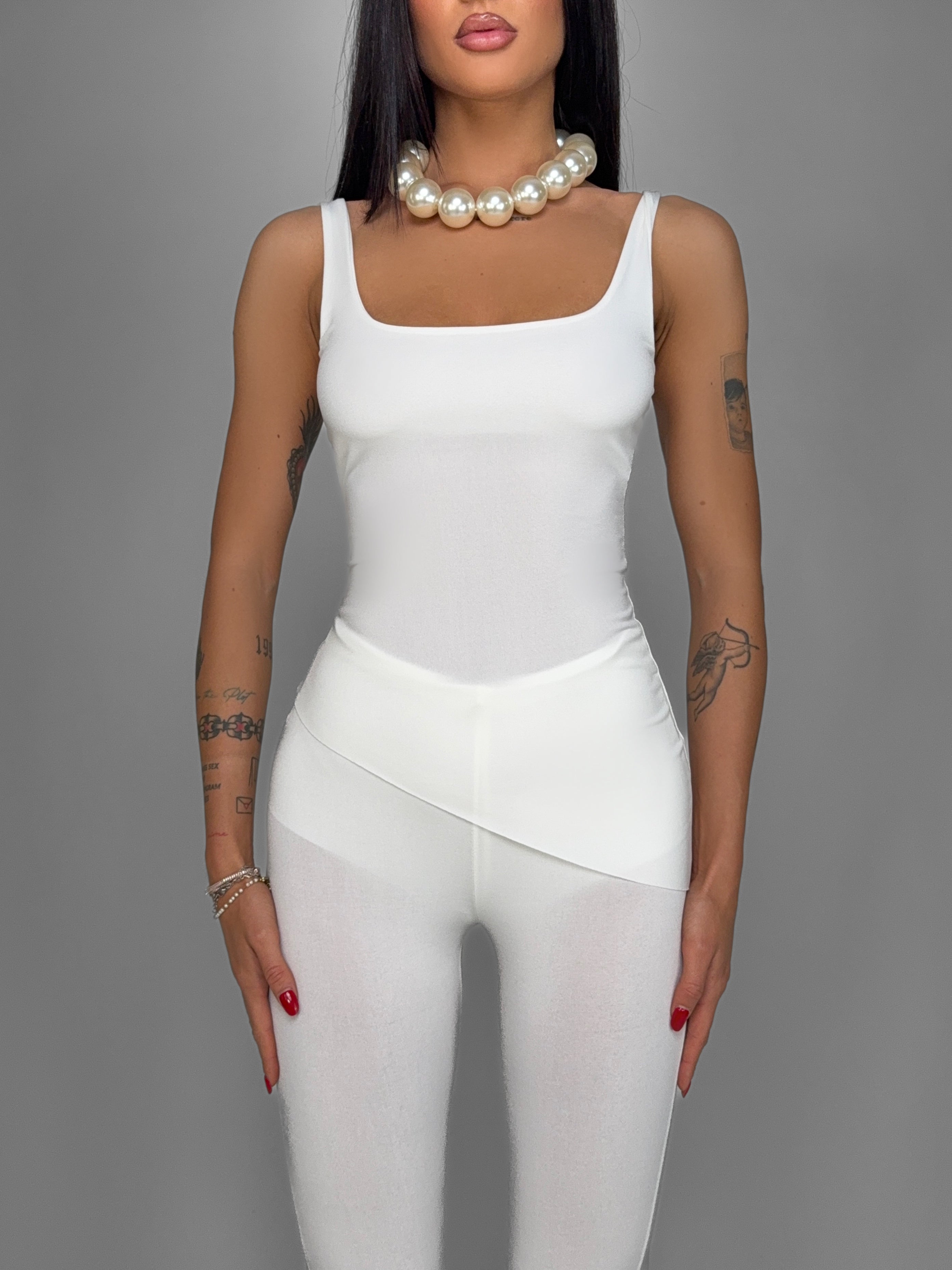 Completo Contour Fit-White