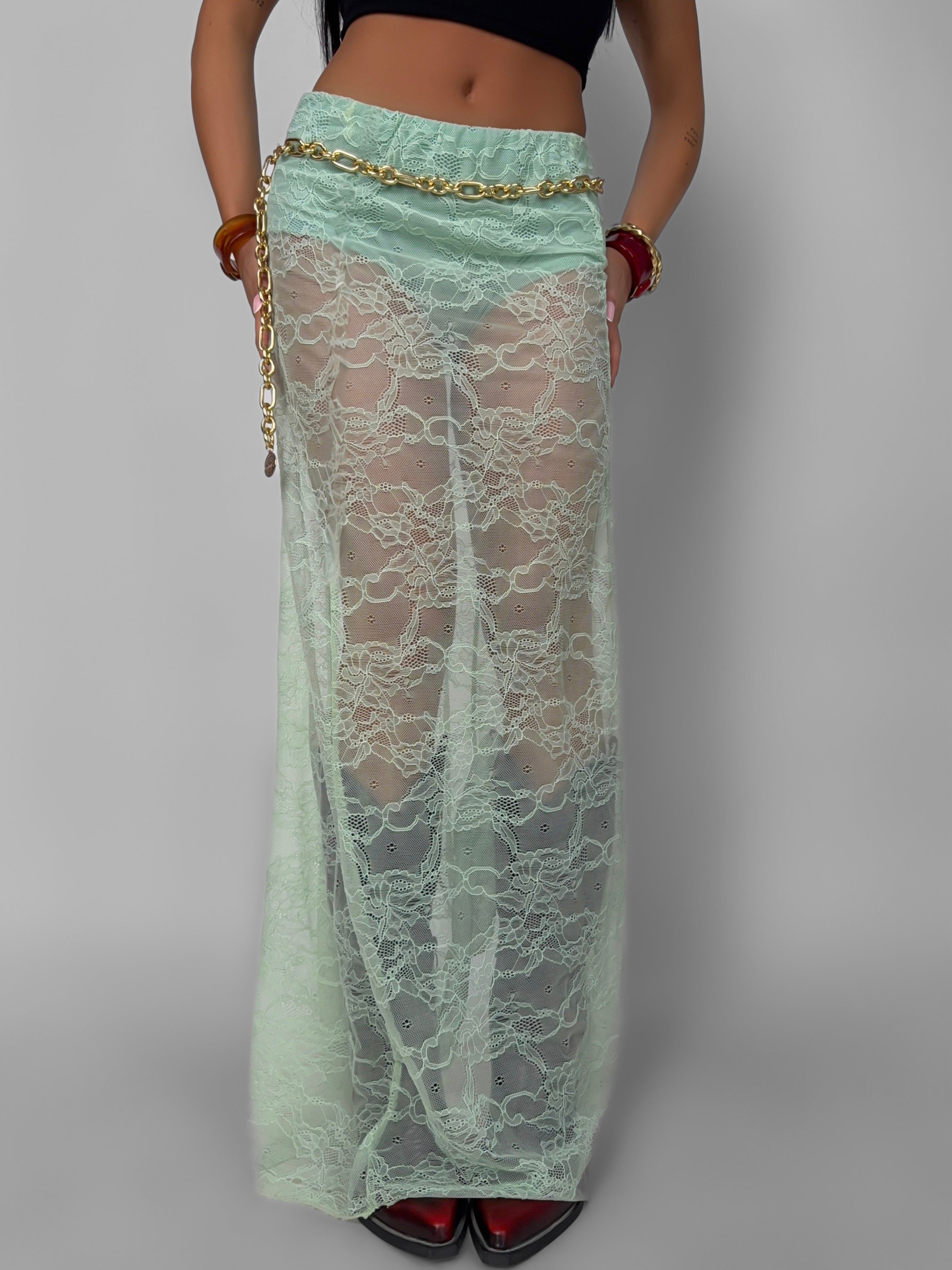 Gonna Naked lace