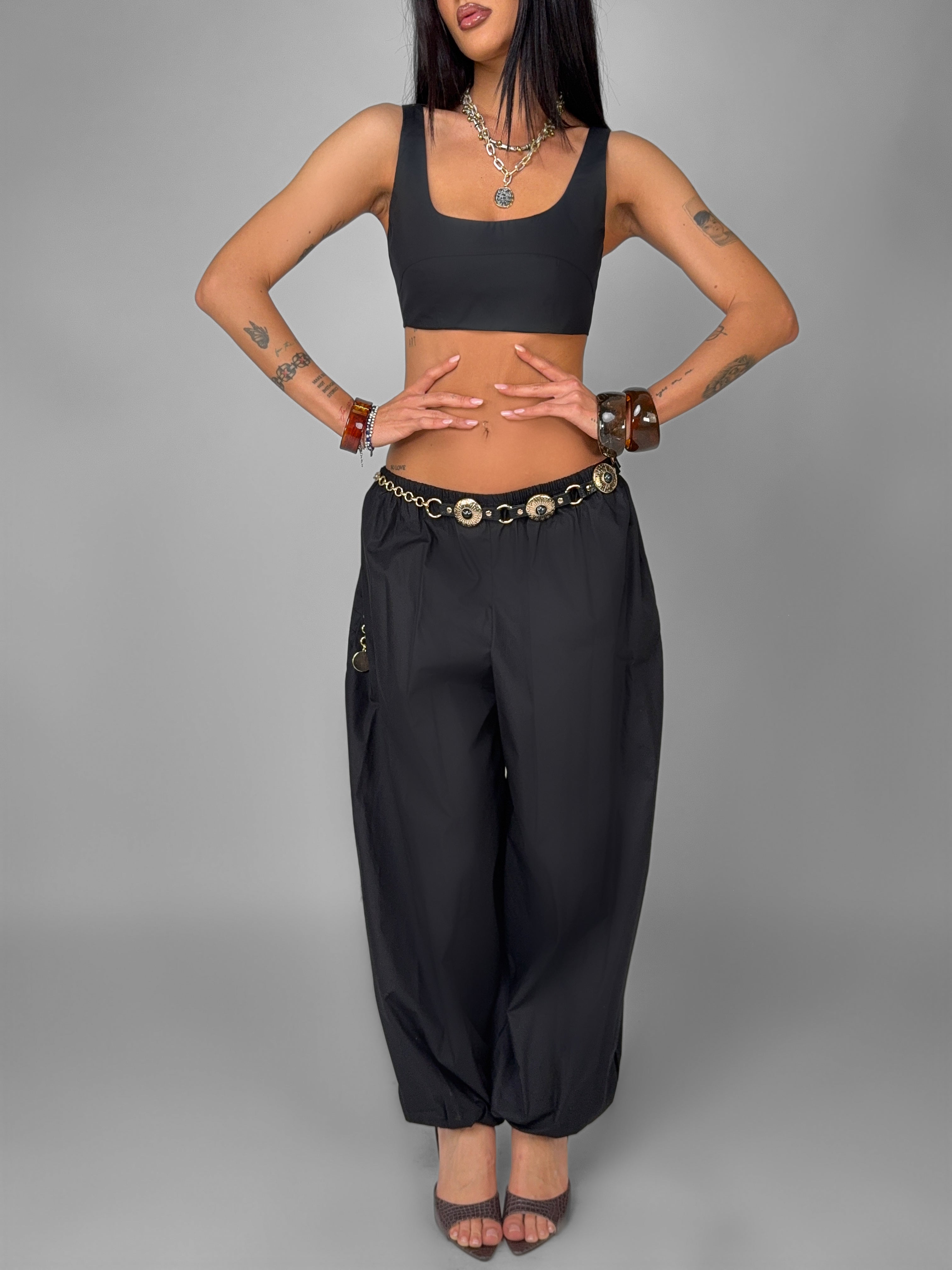 Completo Contemporary-Black