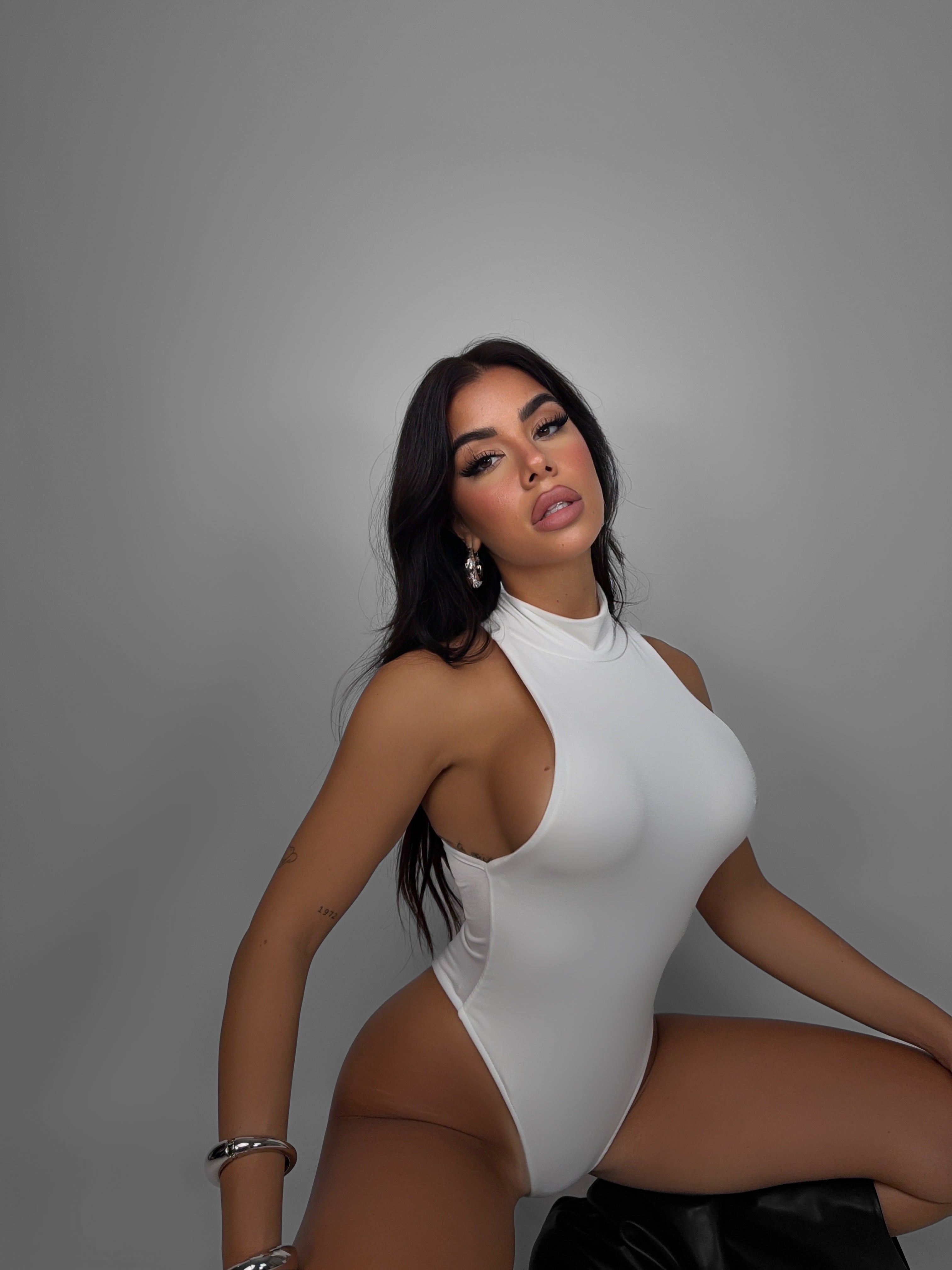 Body Off Beat - White