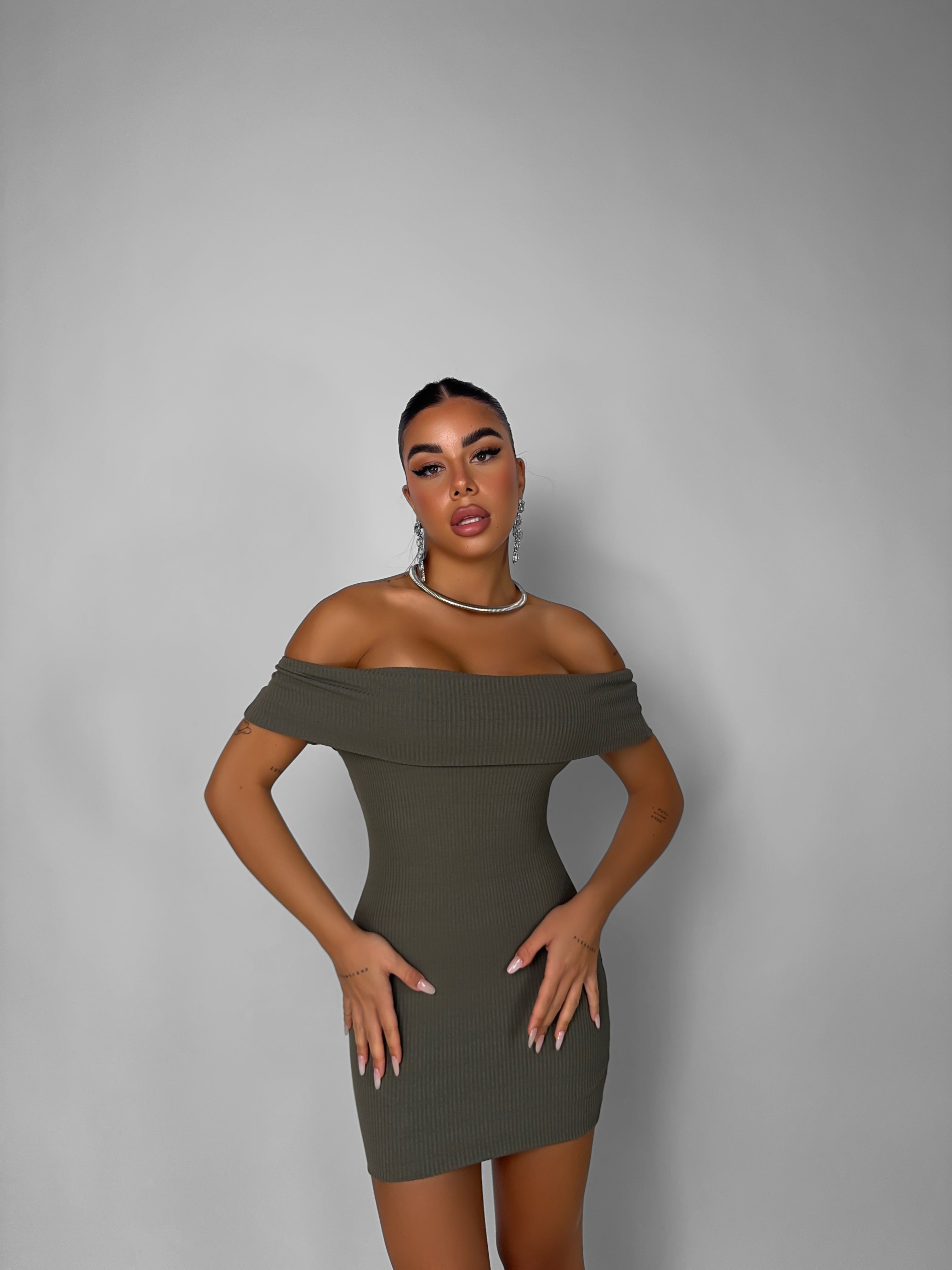 Abito Off Shoulder