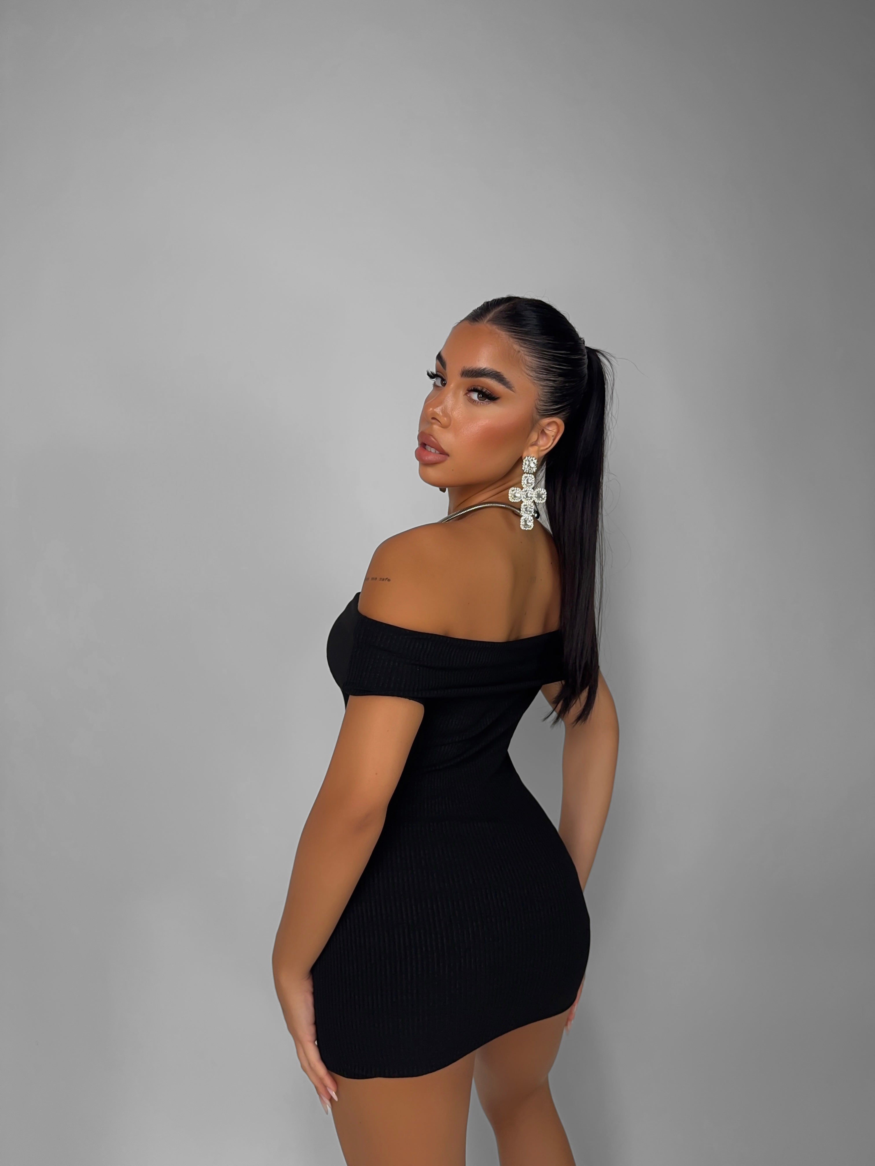 Abito Off Shoulder