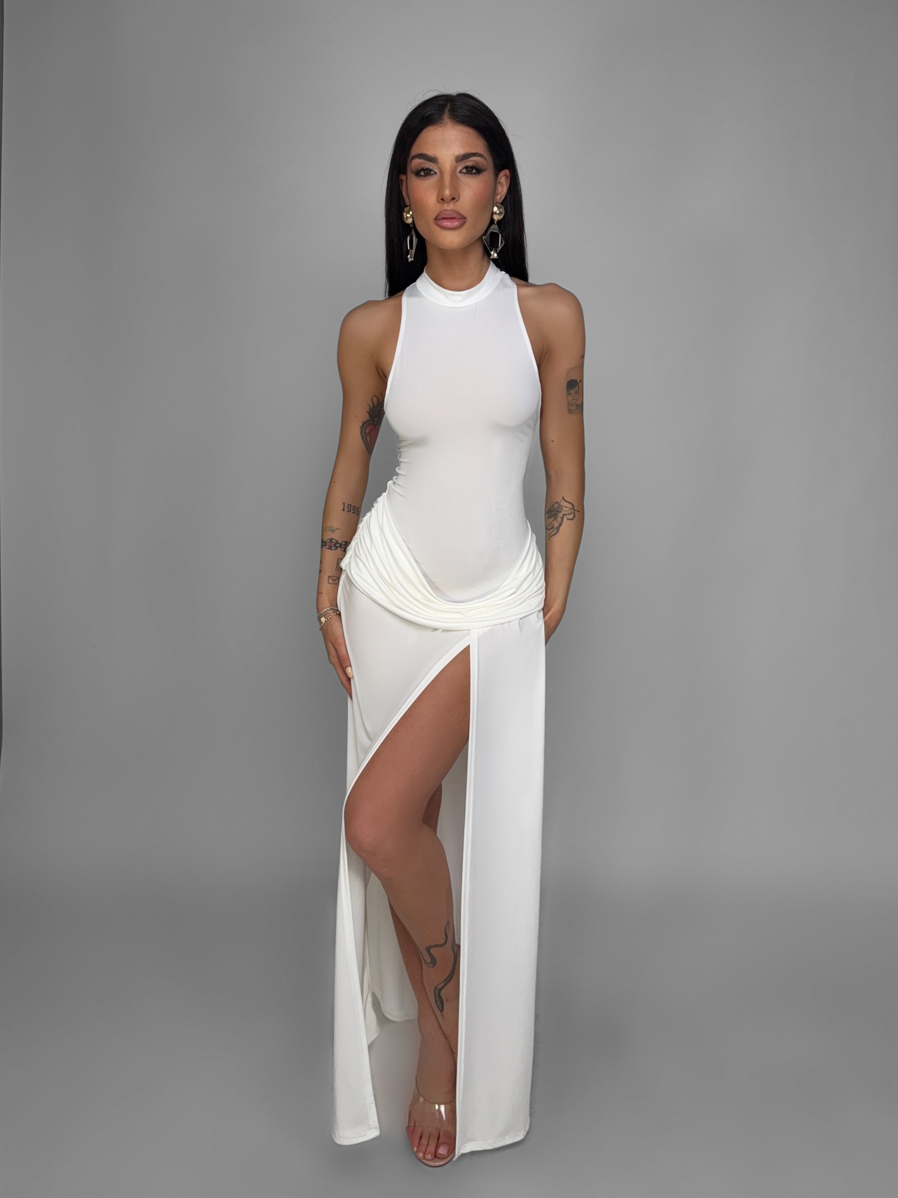 Abito Dramatic Slit- White