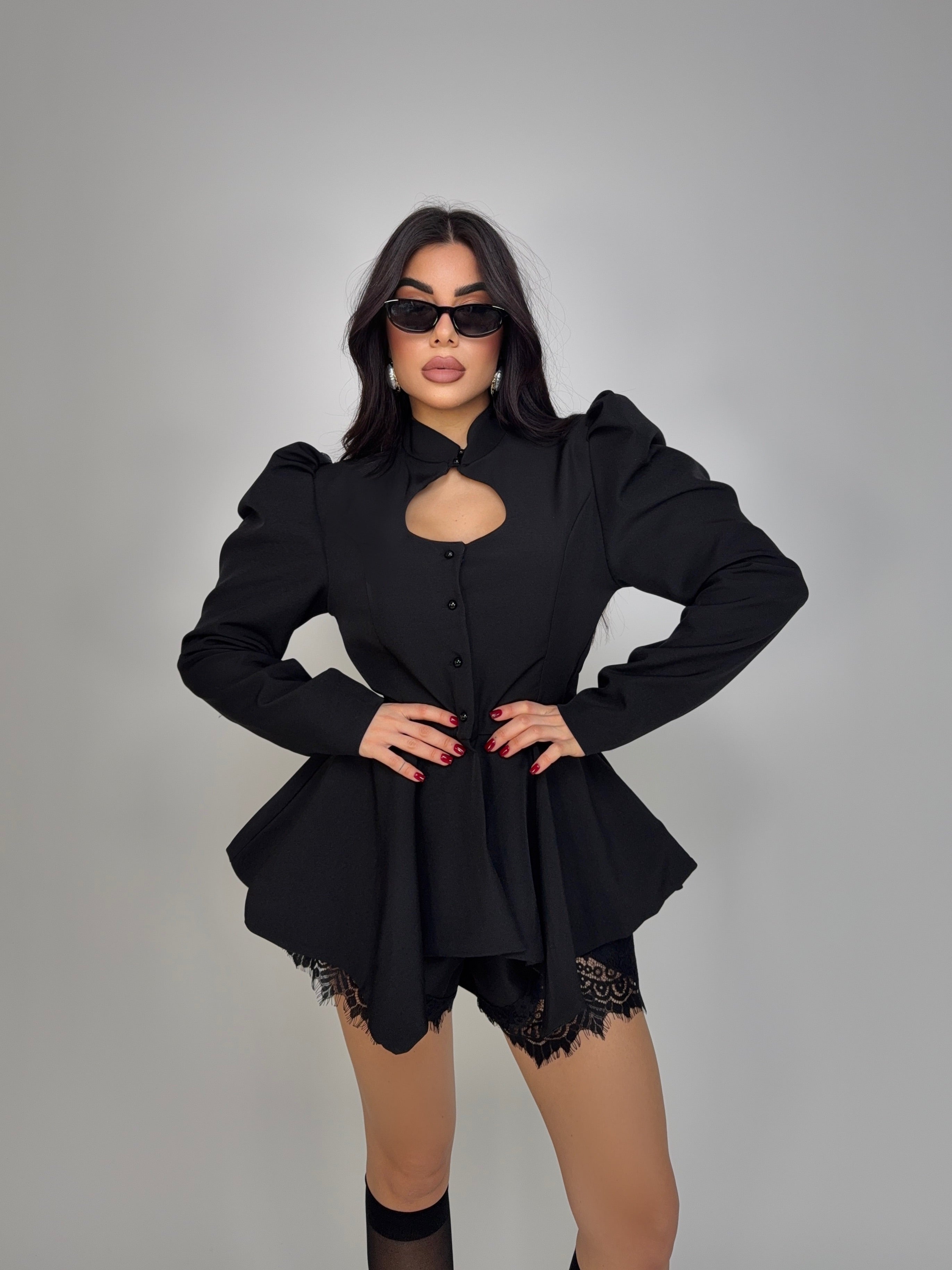 Completo Sunlit Lace