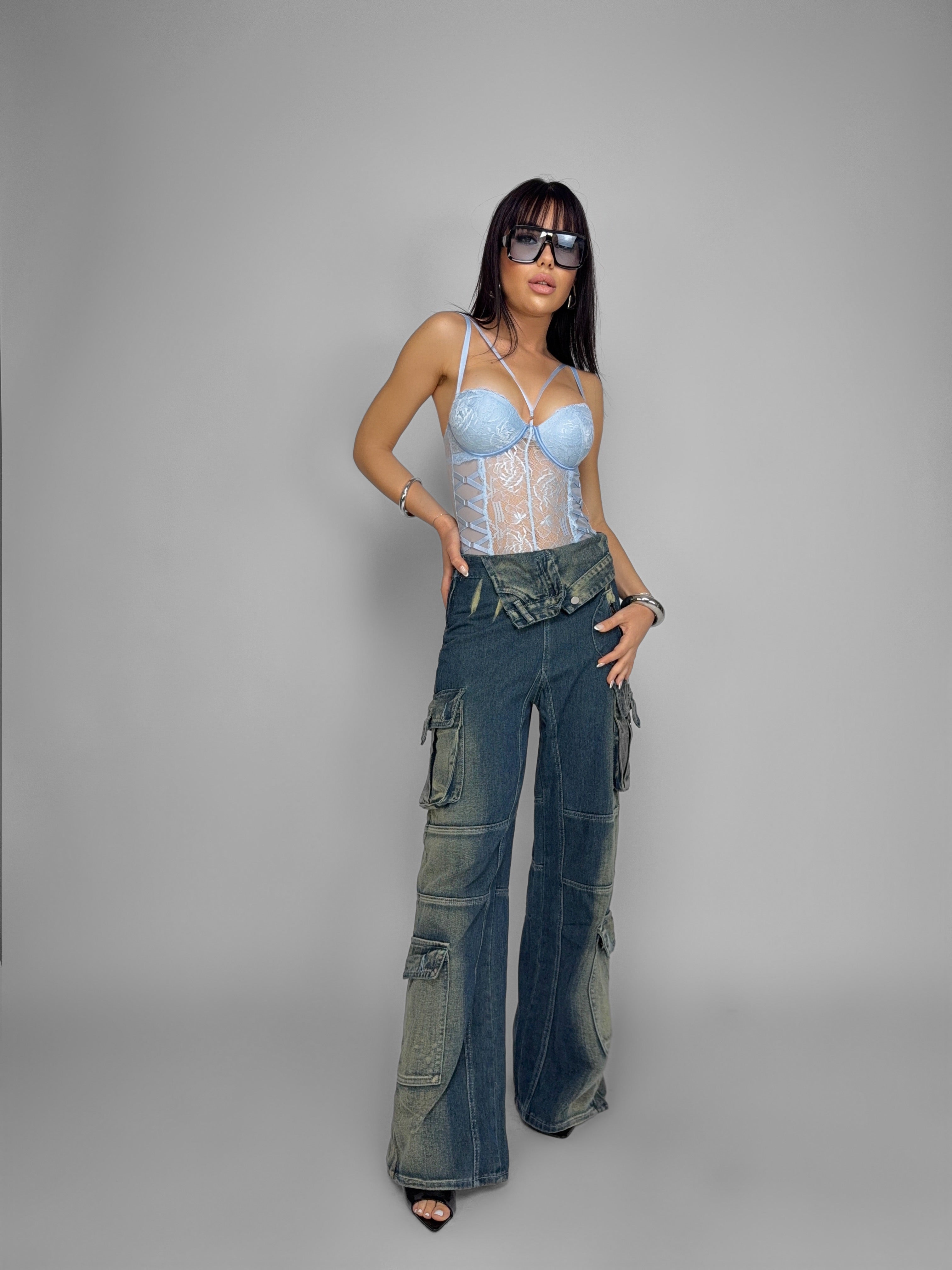 Total Look Captive Lace Blue