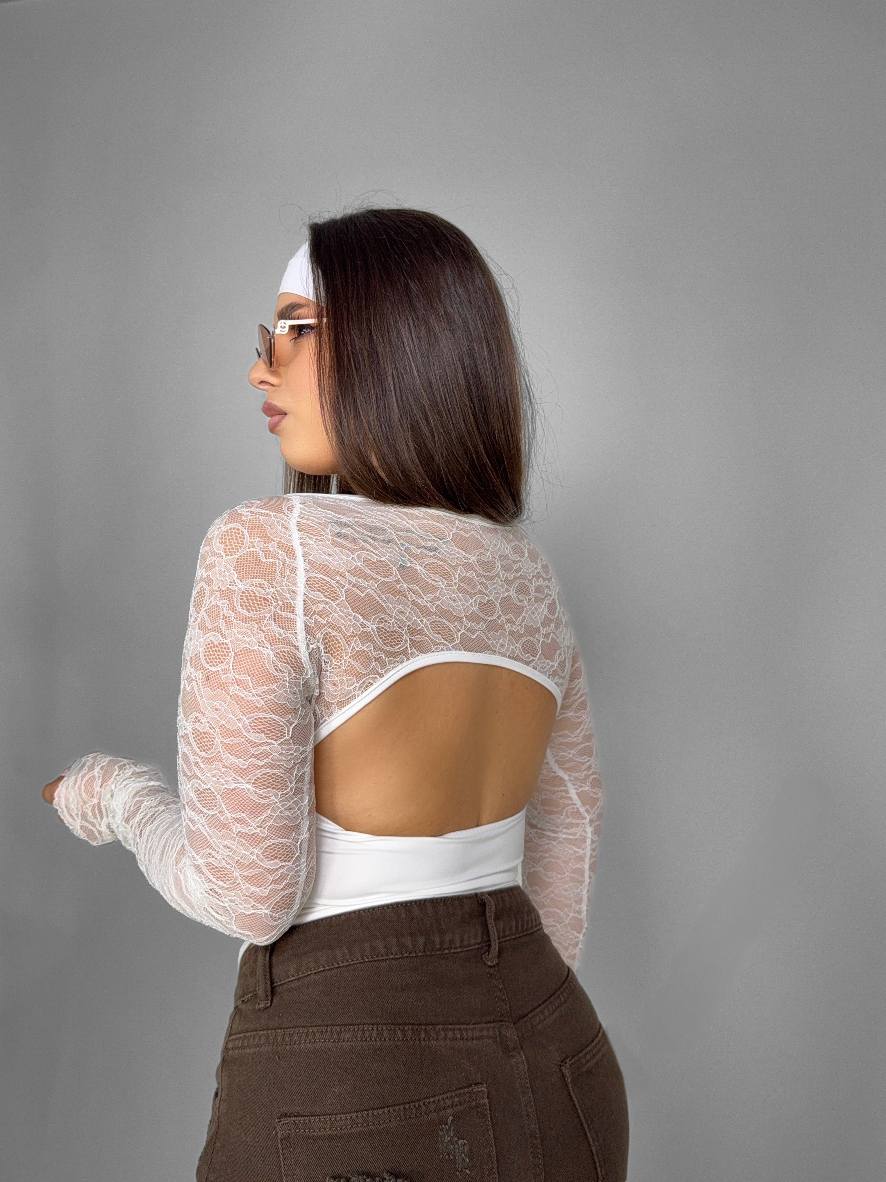 CURVY FIT - Lace Sleeve-White