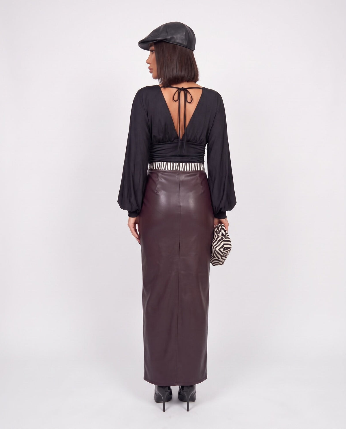 Total Look V Leather