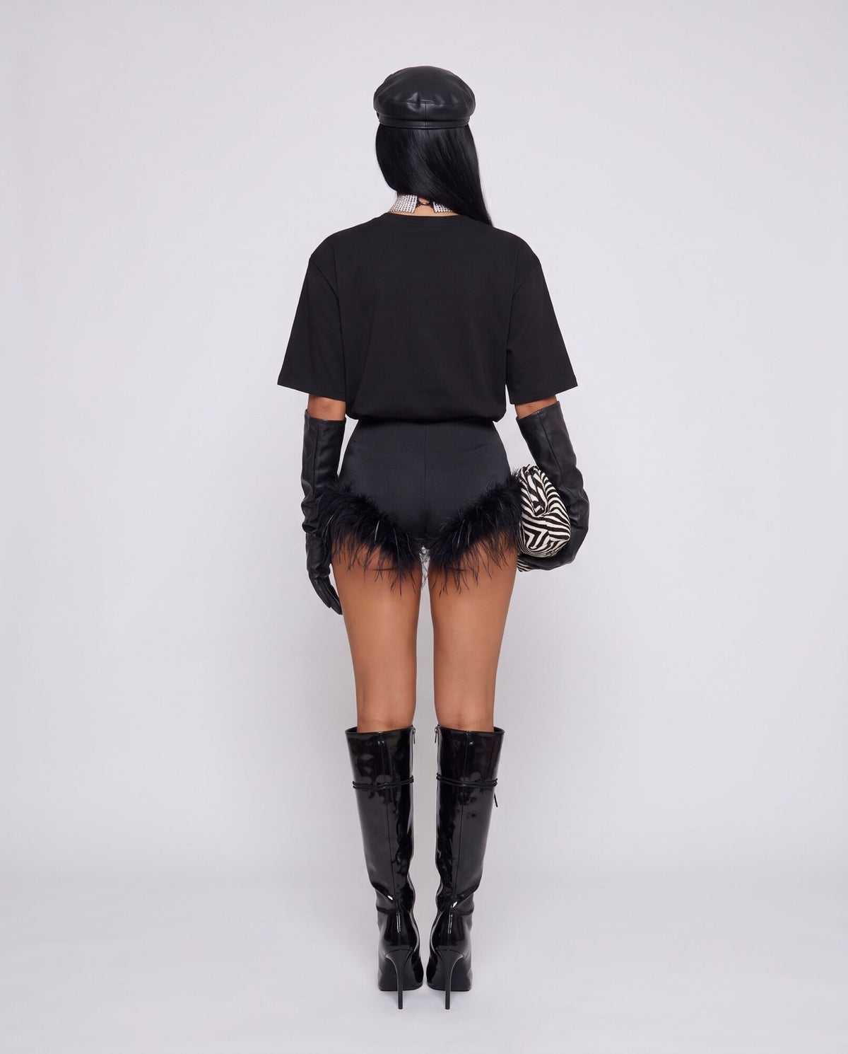 Total Look Feathers Night