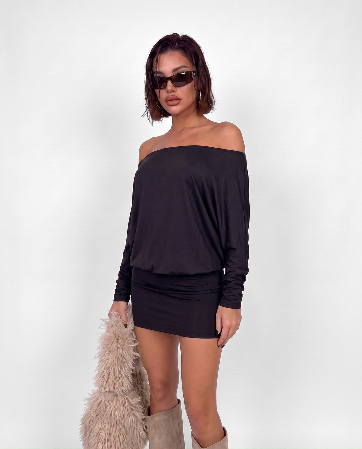 Abito Naked Back-Black