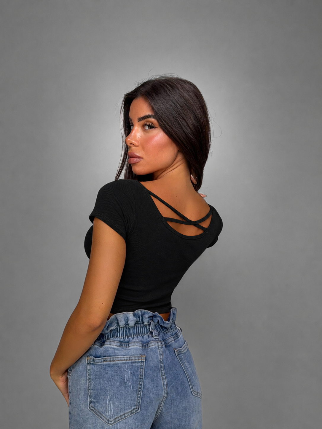 Top Lace-Up Crop-Black