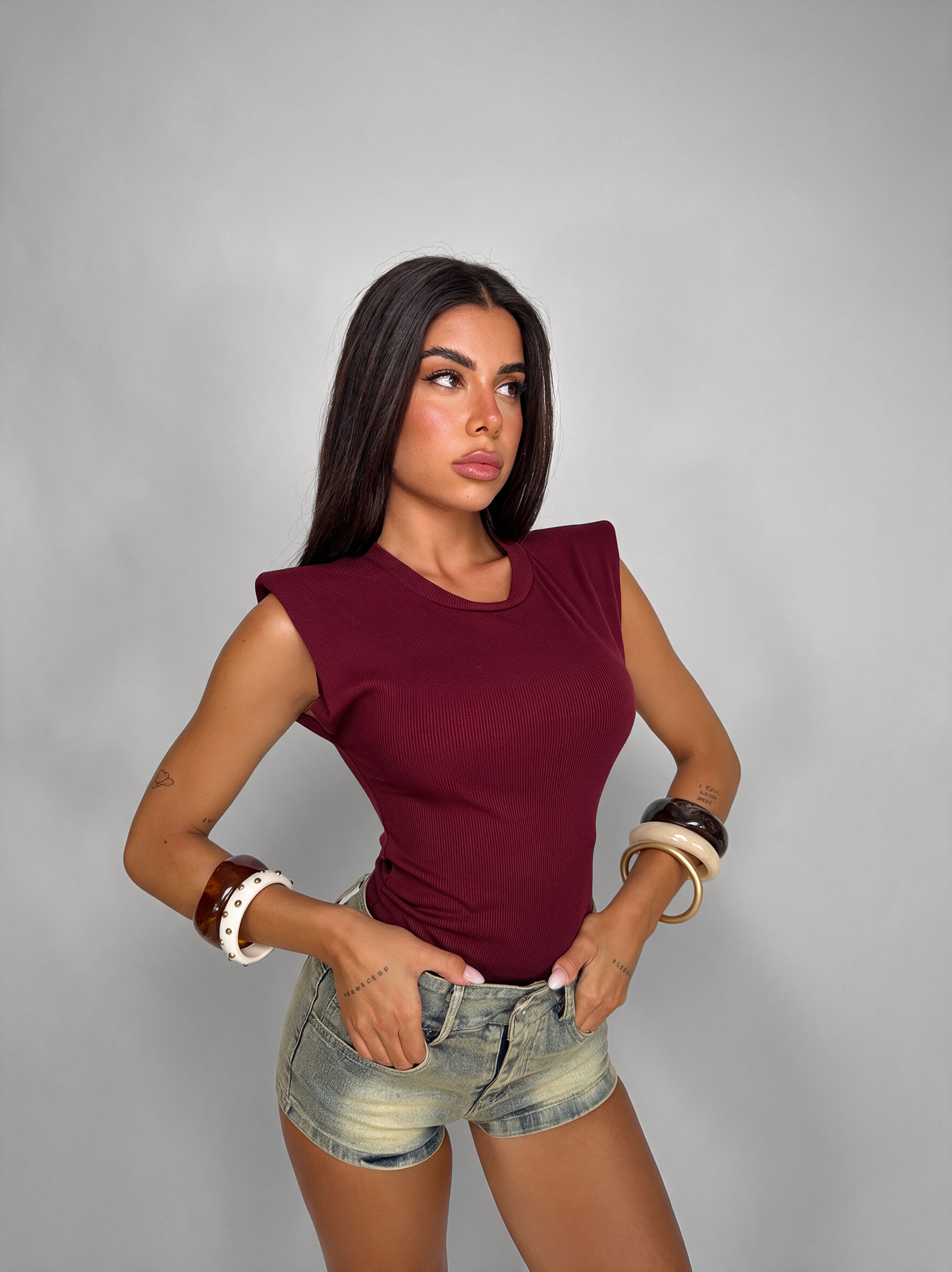 Top Ribbed Shoulder