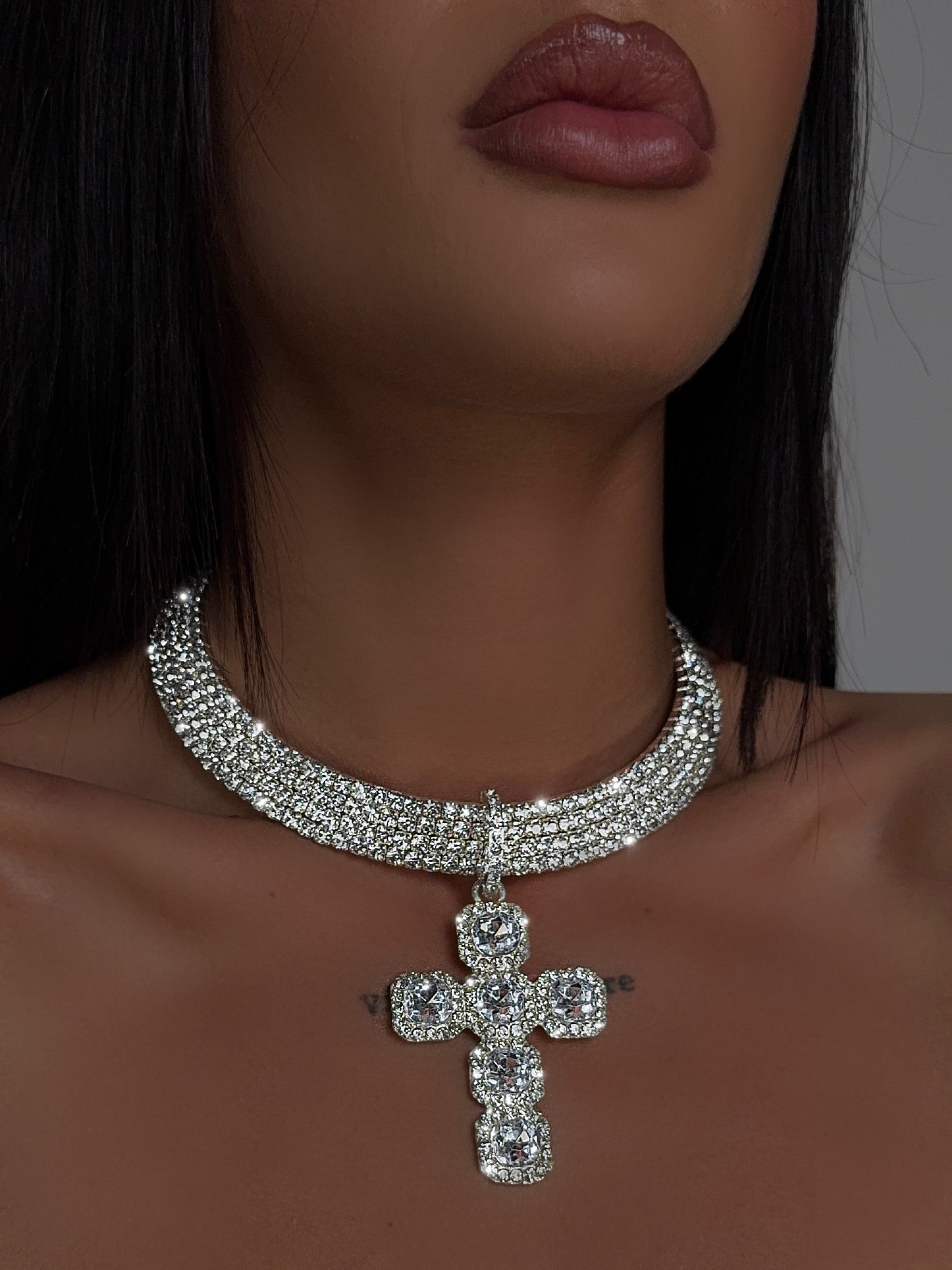 Choker Dagger