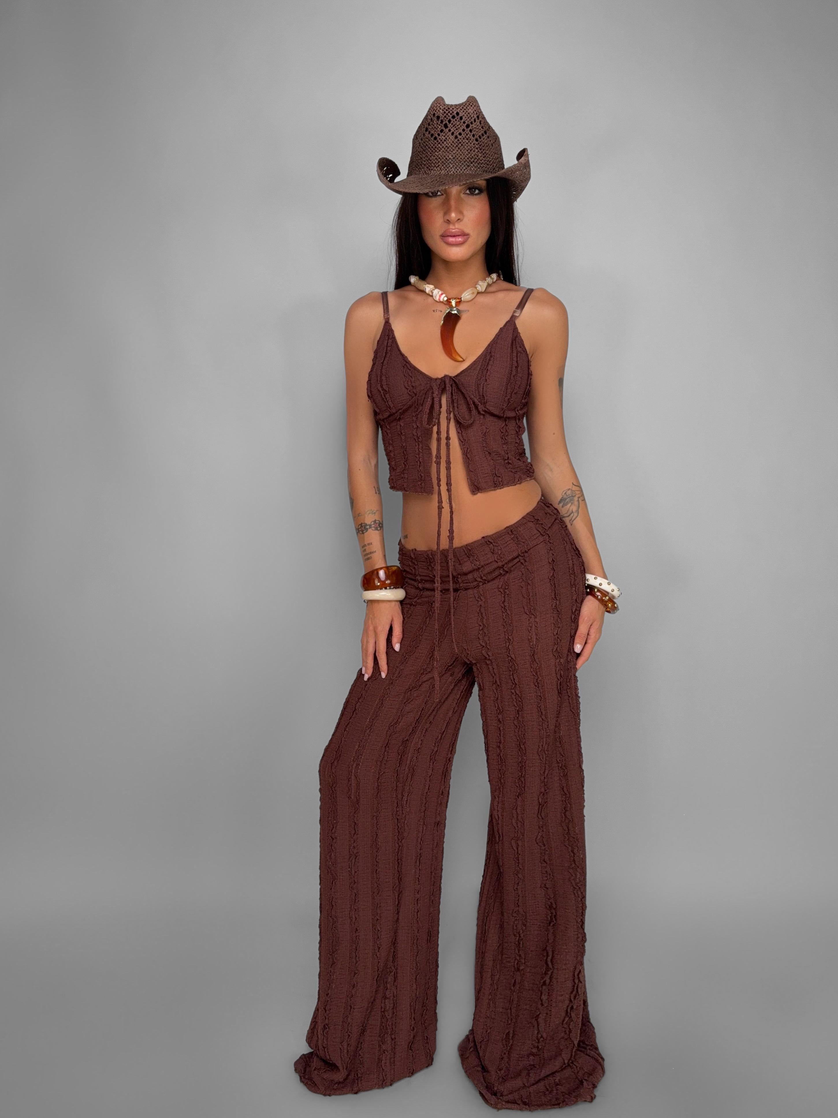 Completo Vertical-Brown