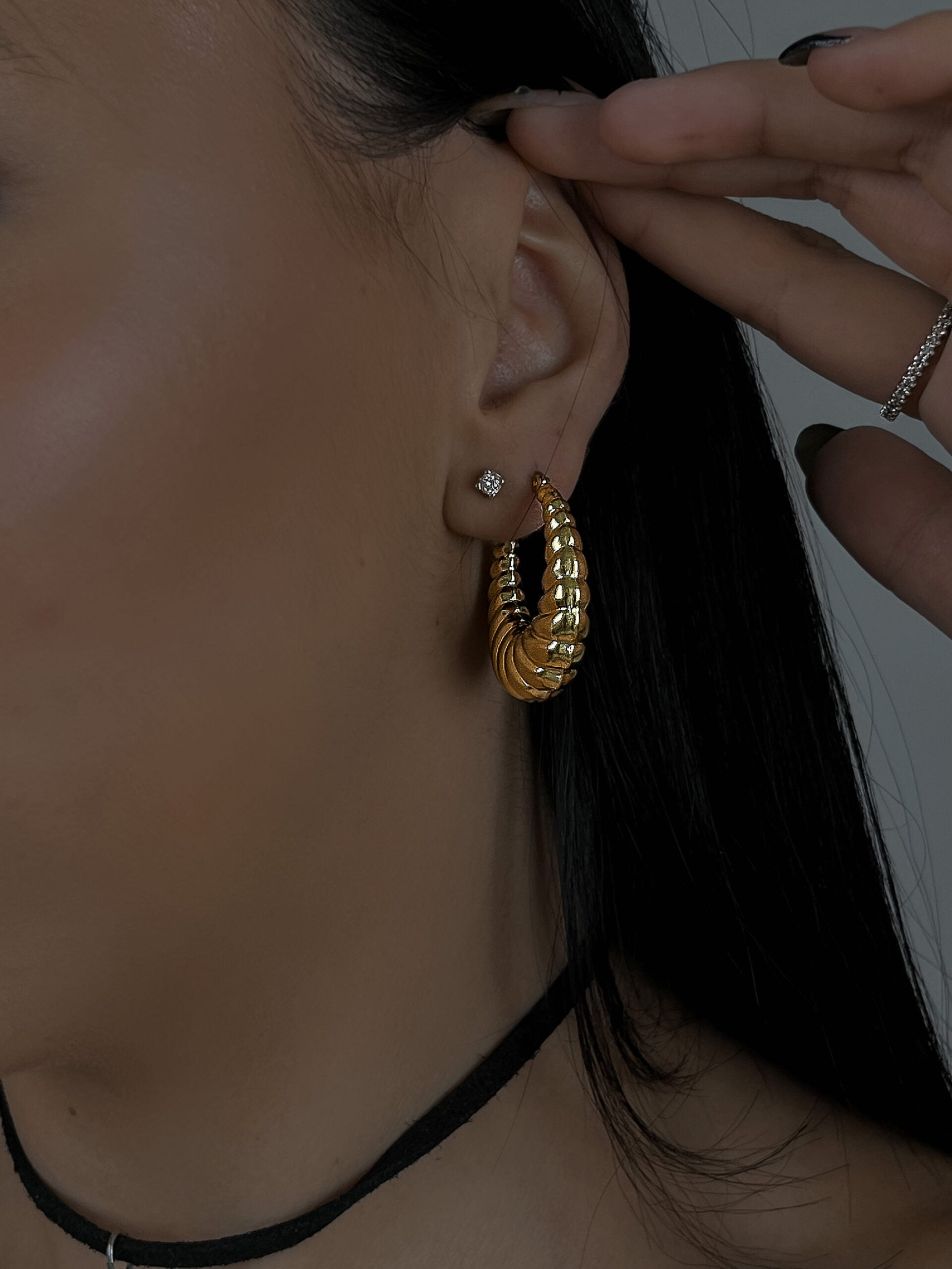 Gold Shell Earrings