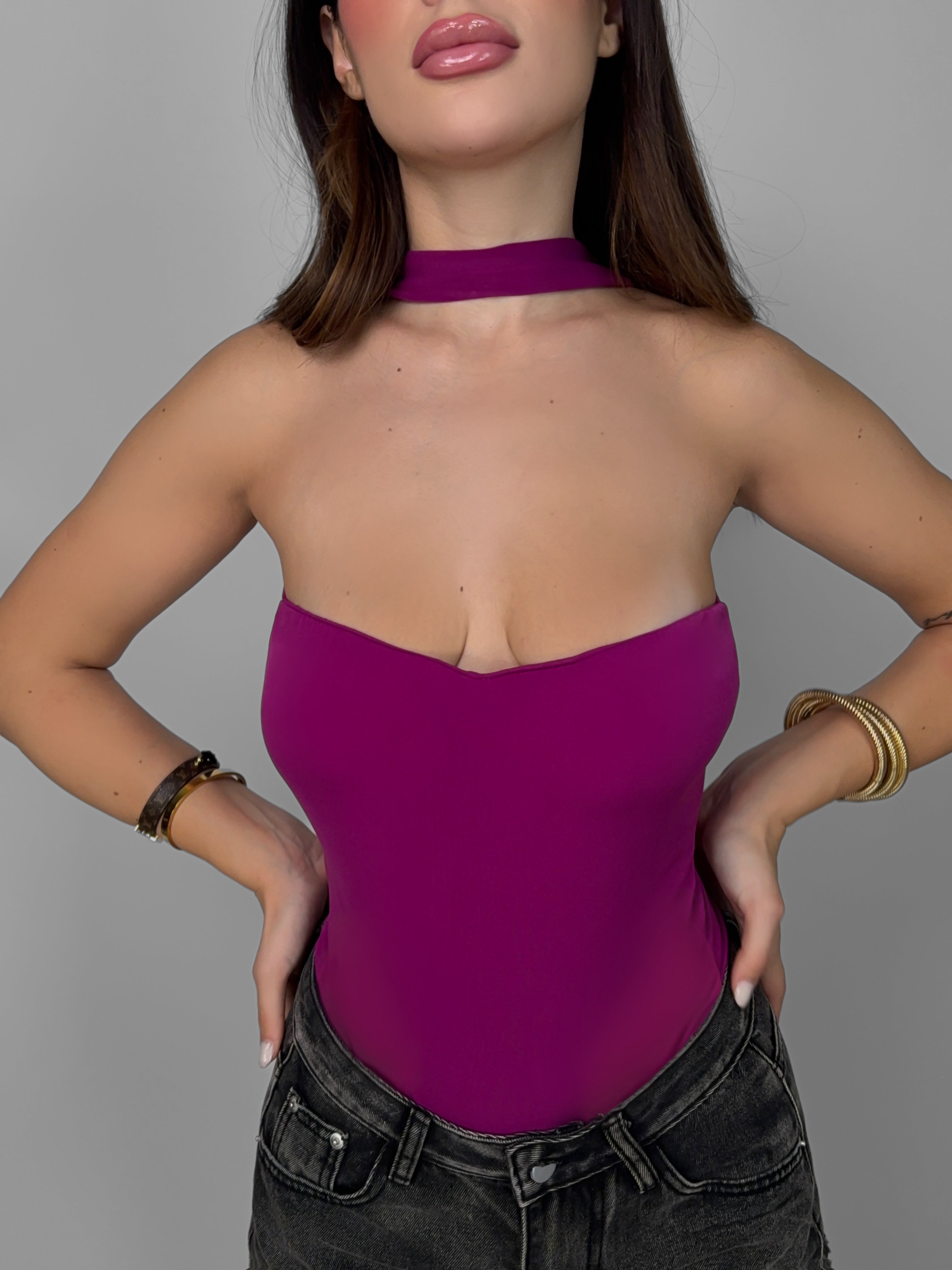 Body Chocker Babe