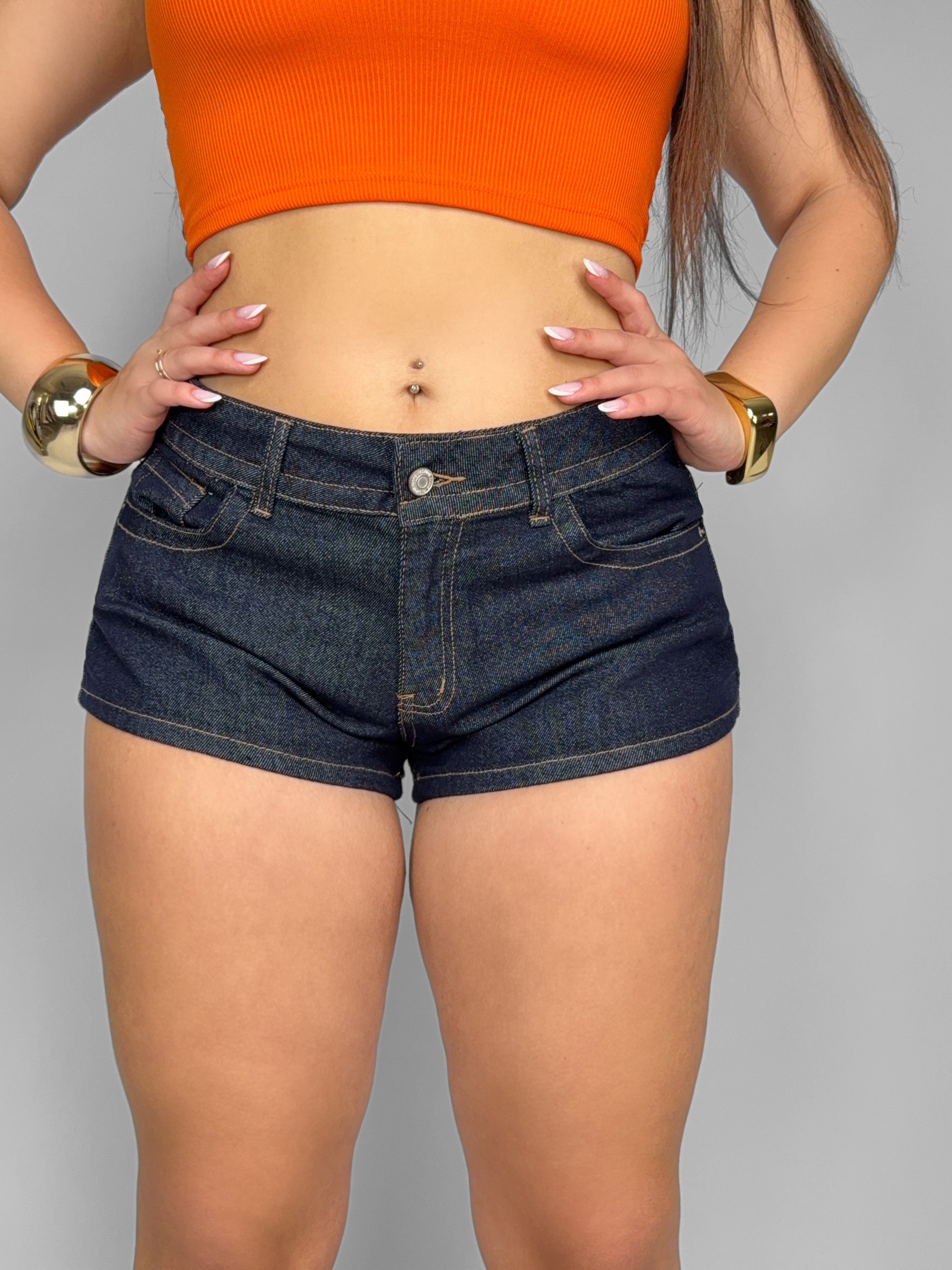 CURVY FIT - Shorts Skyfade