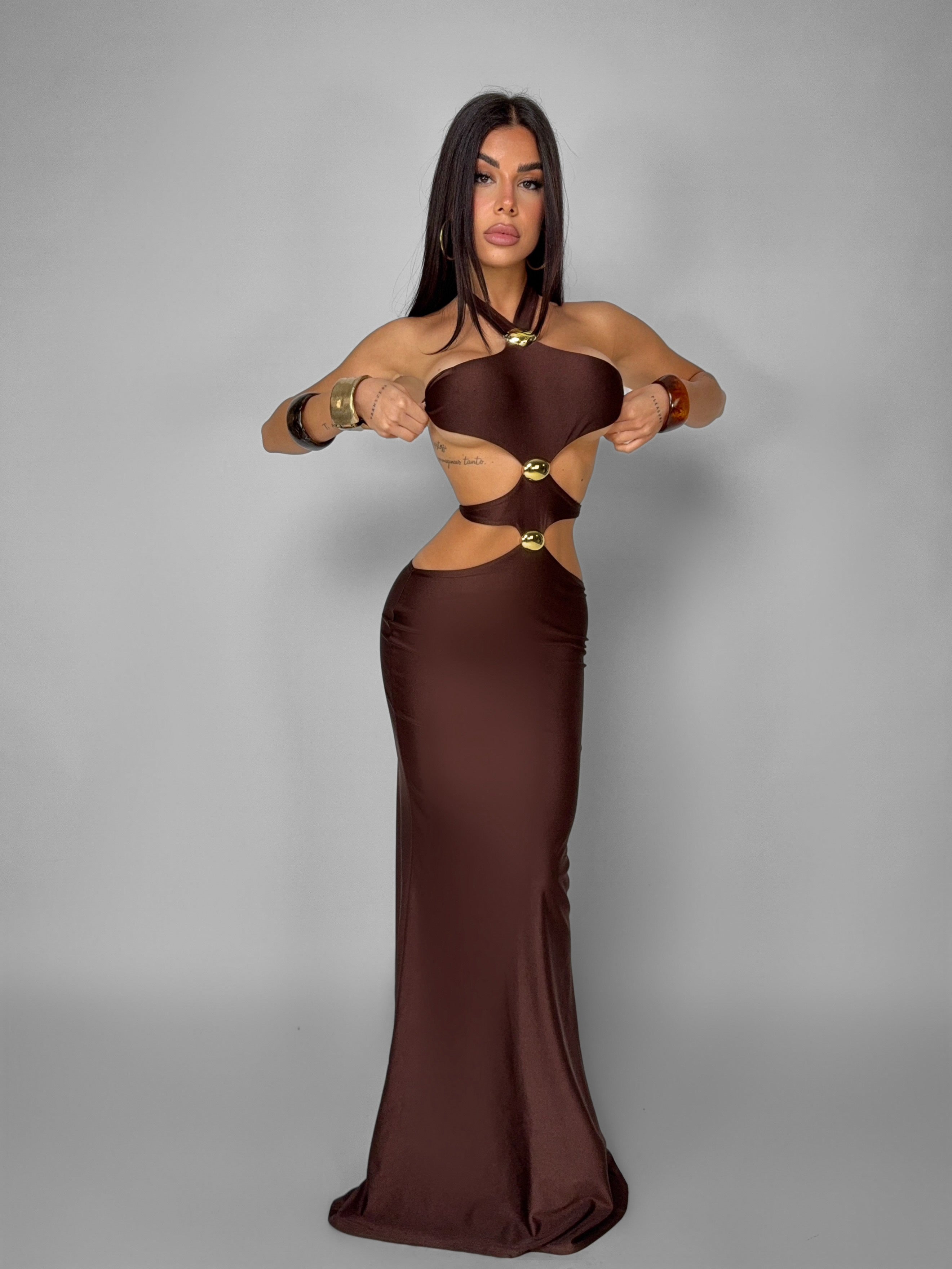 Abito Taylor-Brown