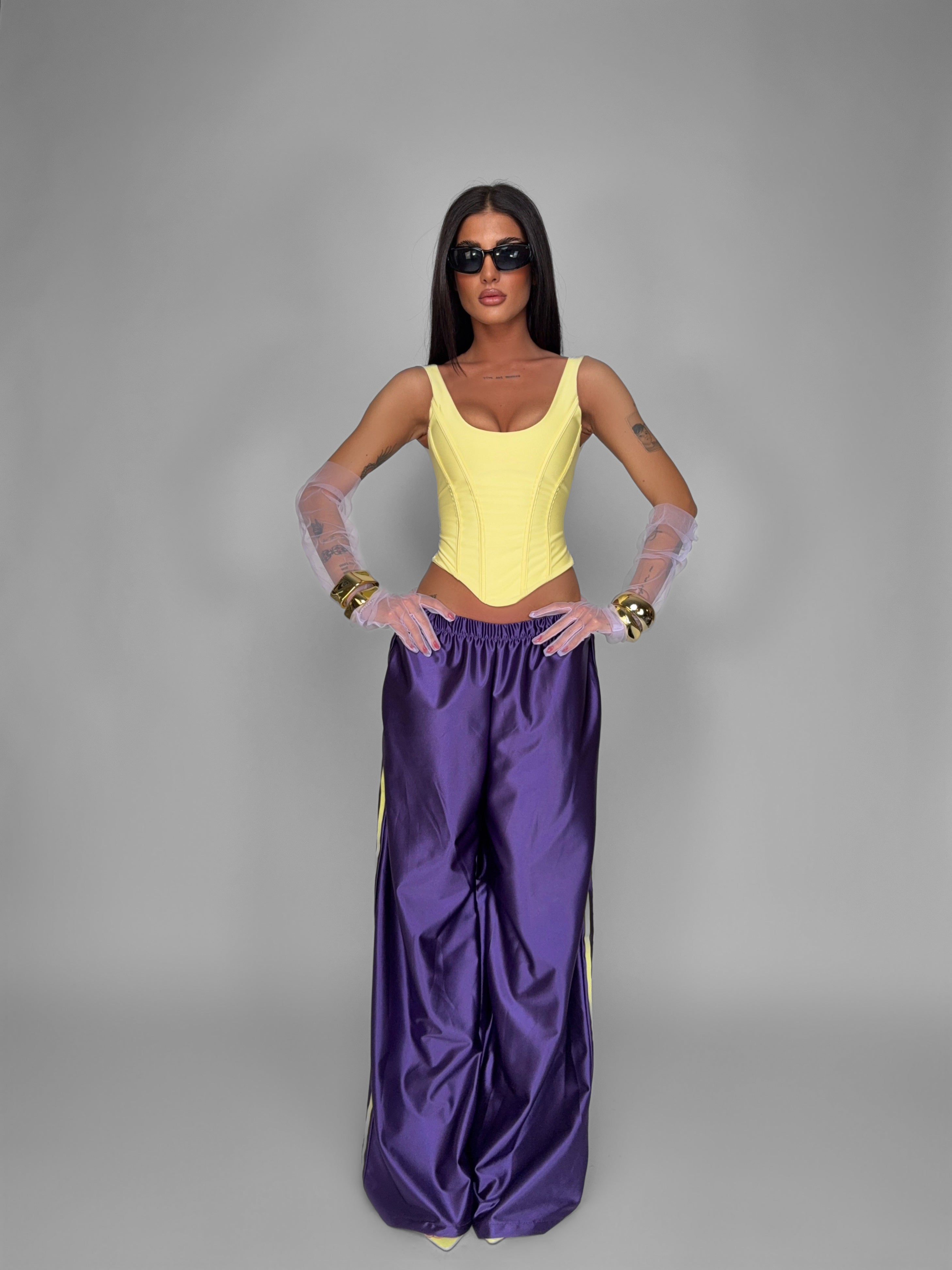 Total Look Kylie Yellow