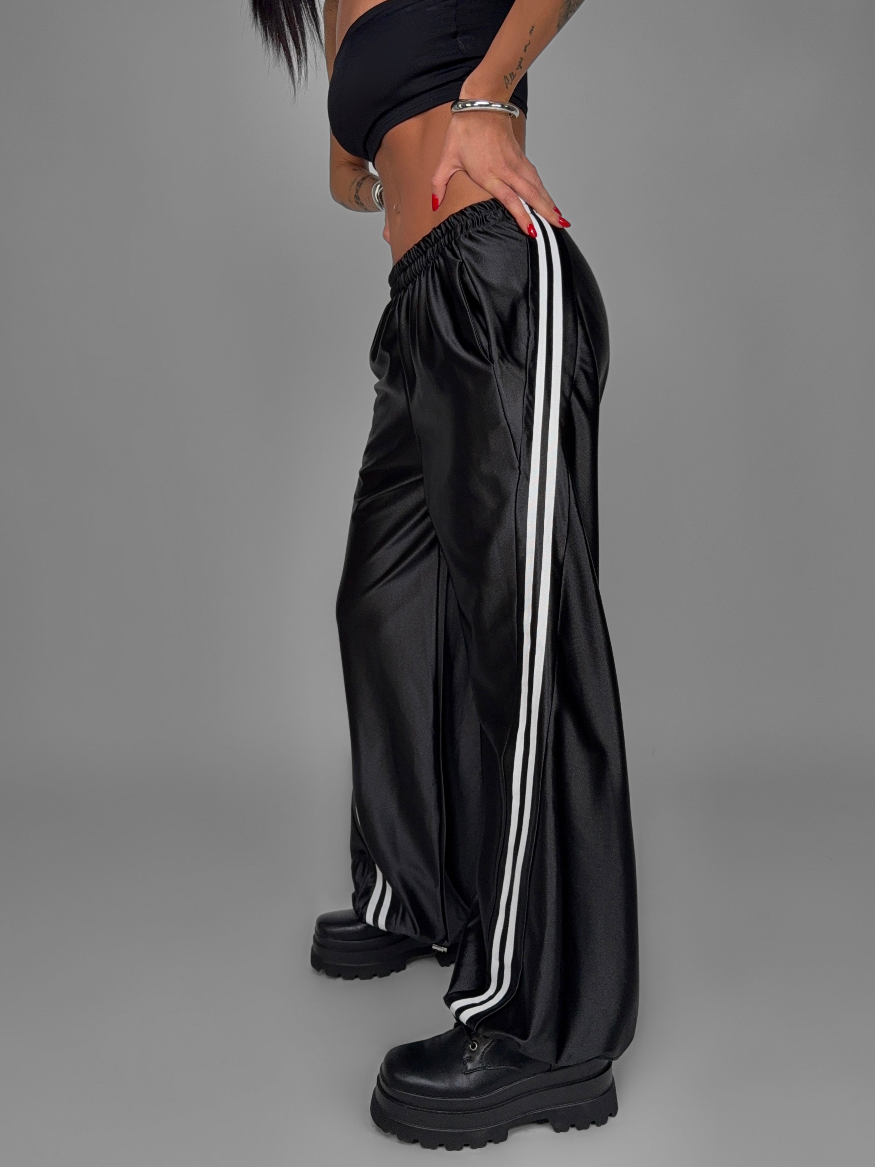 Pantalone Glossy Cuffed-Black