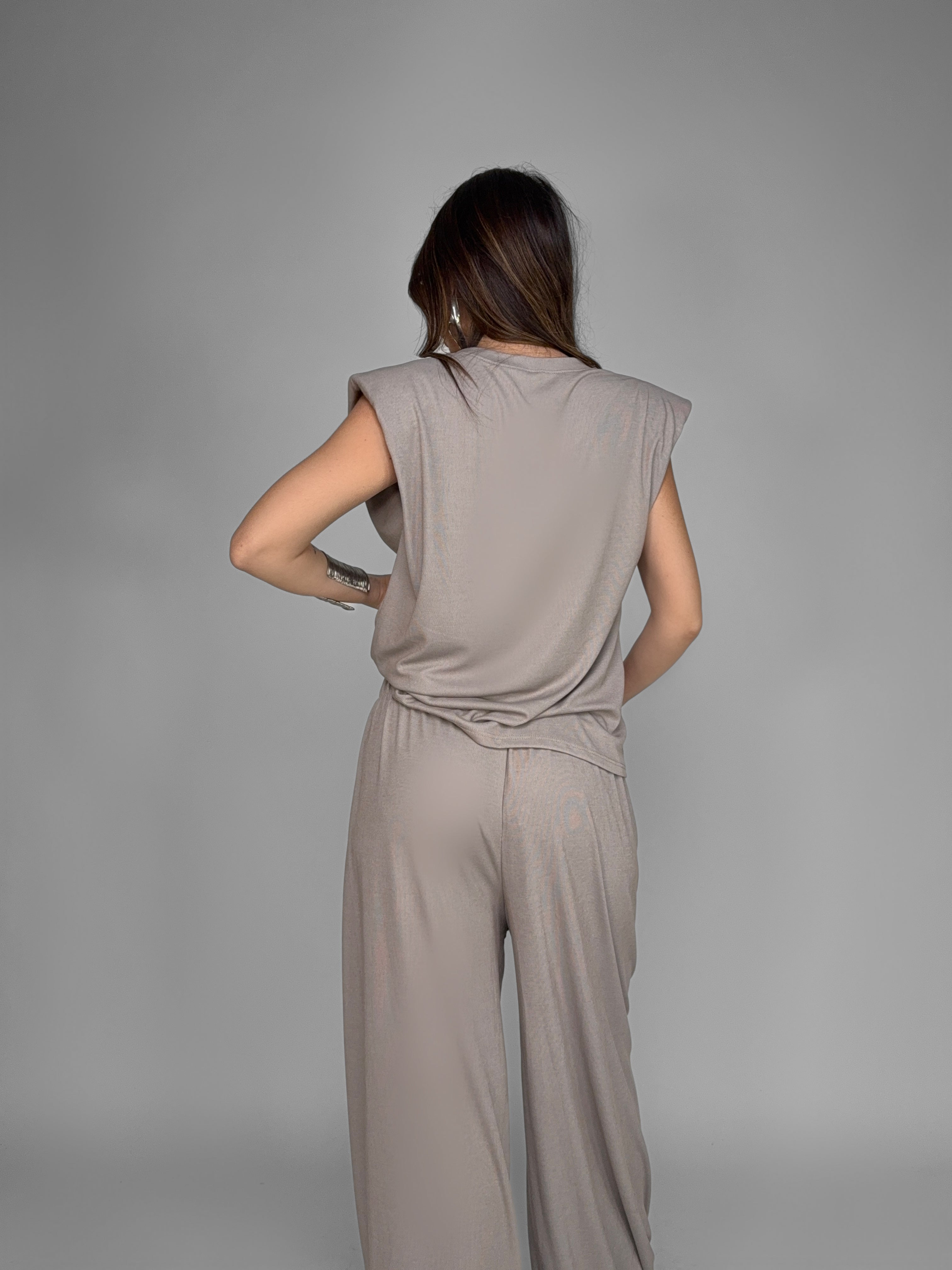Completo Barely-Tortora