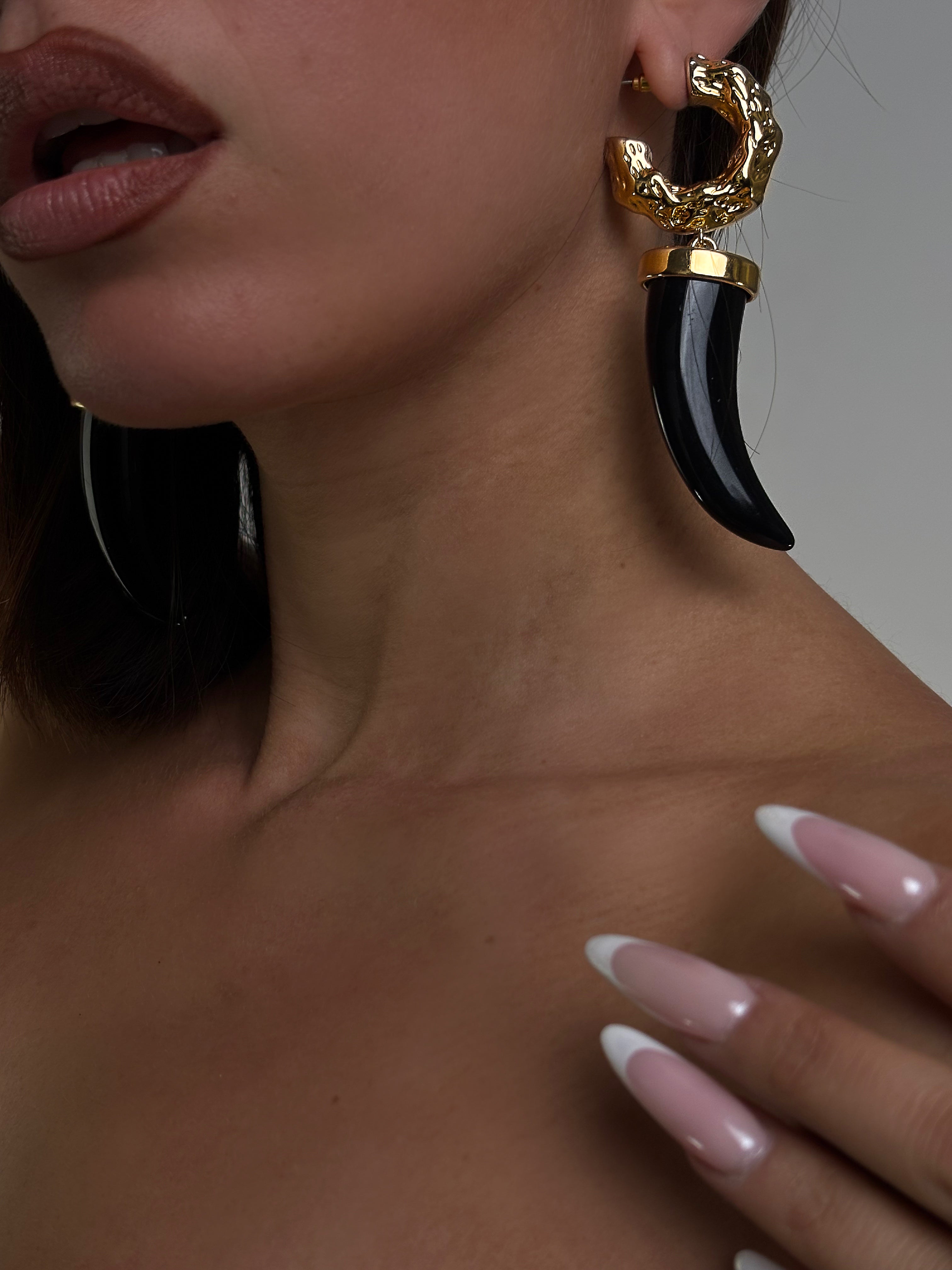 Orecchini Horn Form-Black