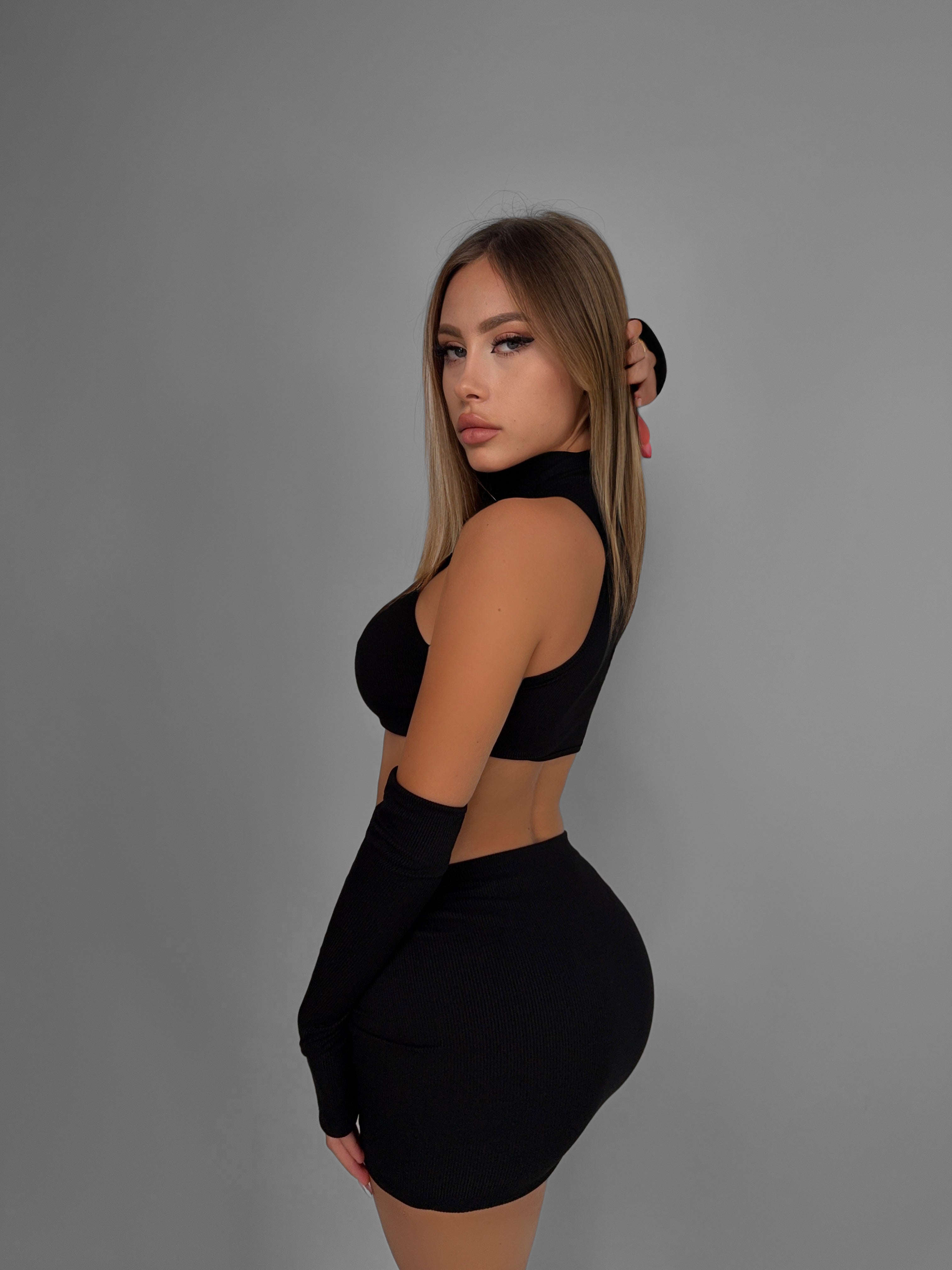 Completo Hips Don’t Lie - Black