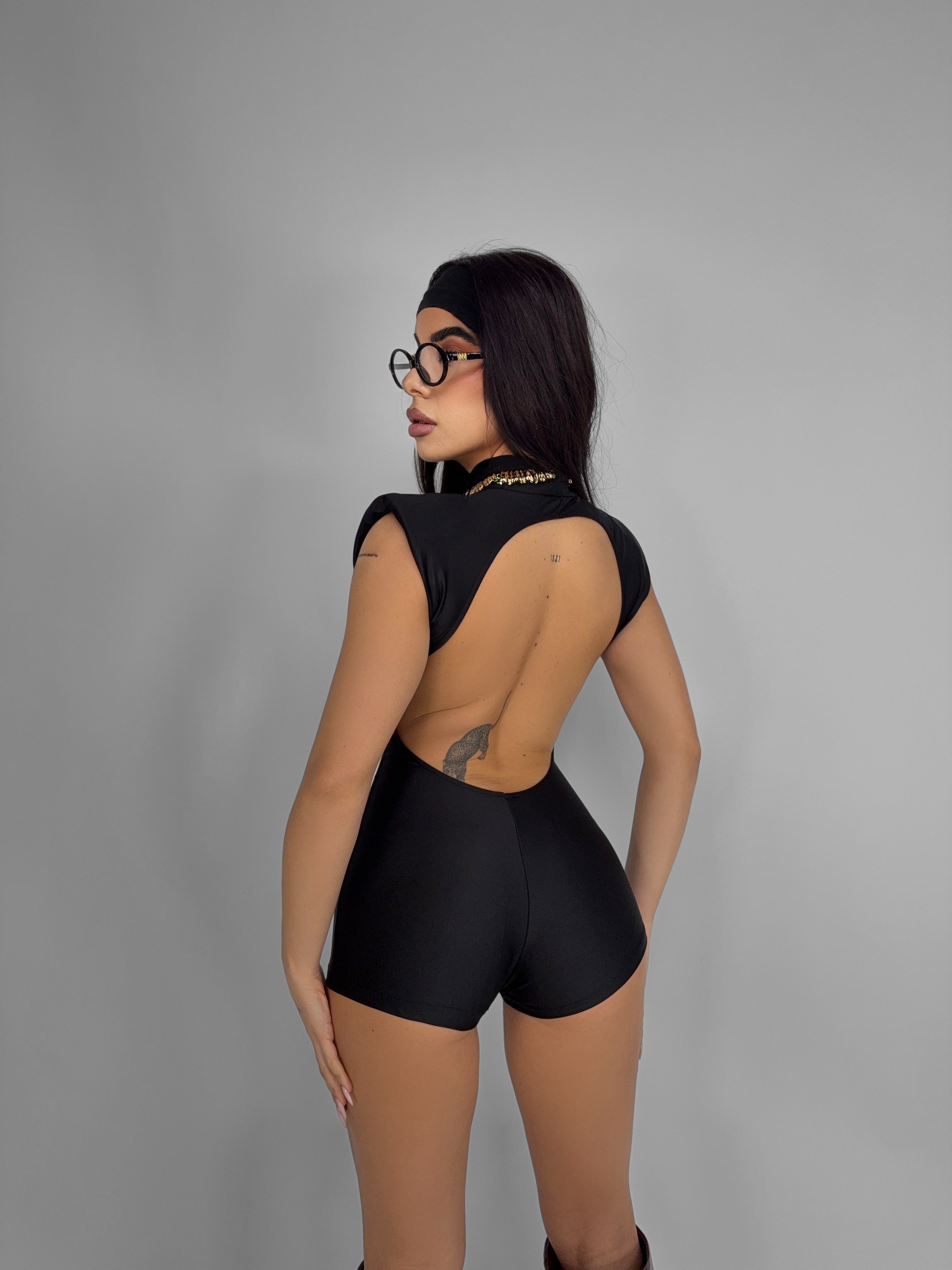 Tuta Oval Back - Black