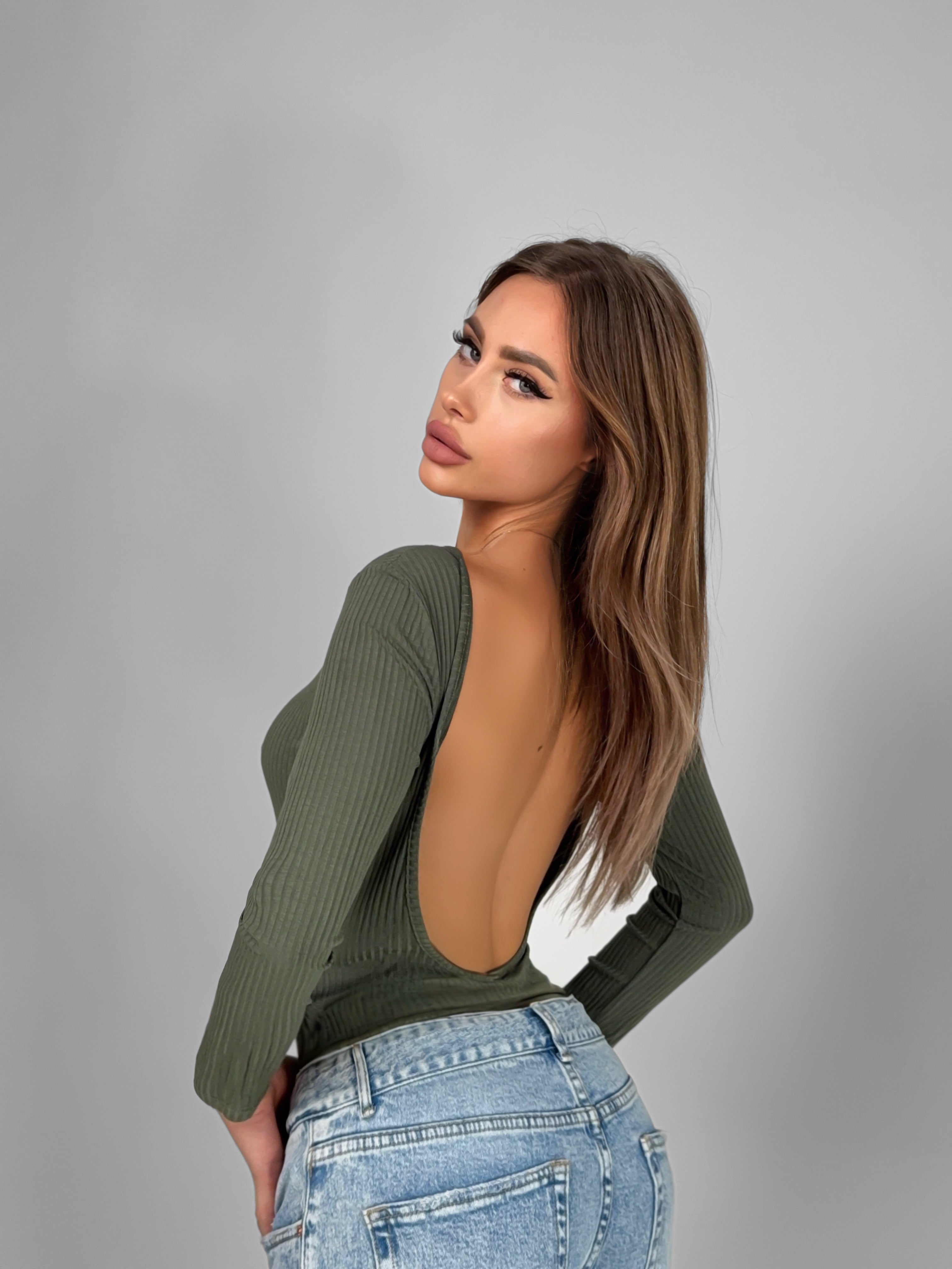 Body Kiss Here