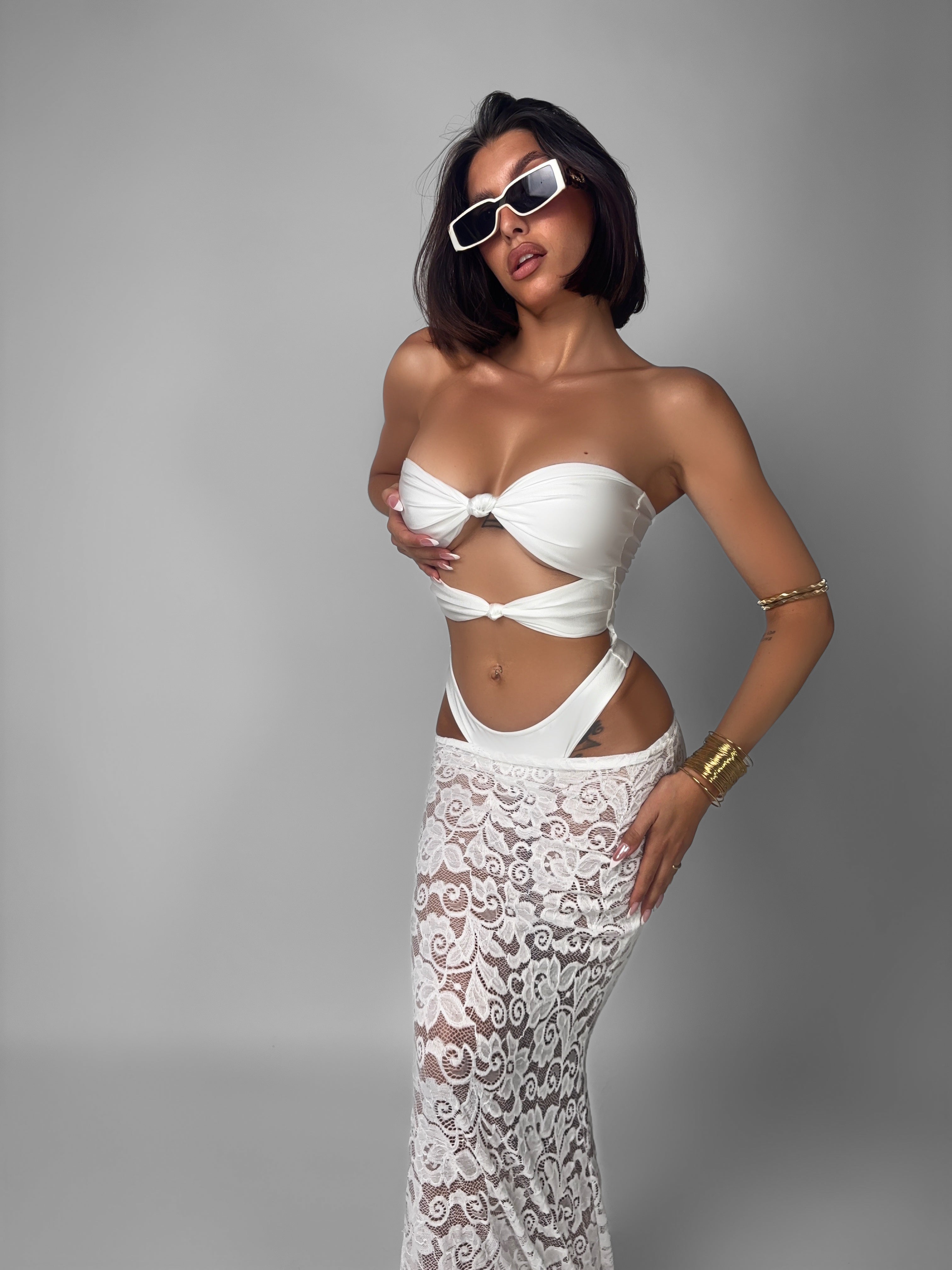 Costume + Gonna Evangeline White