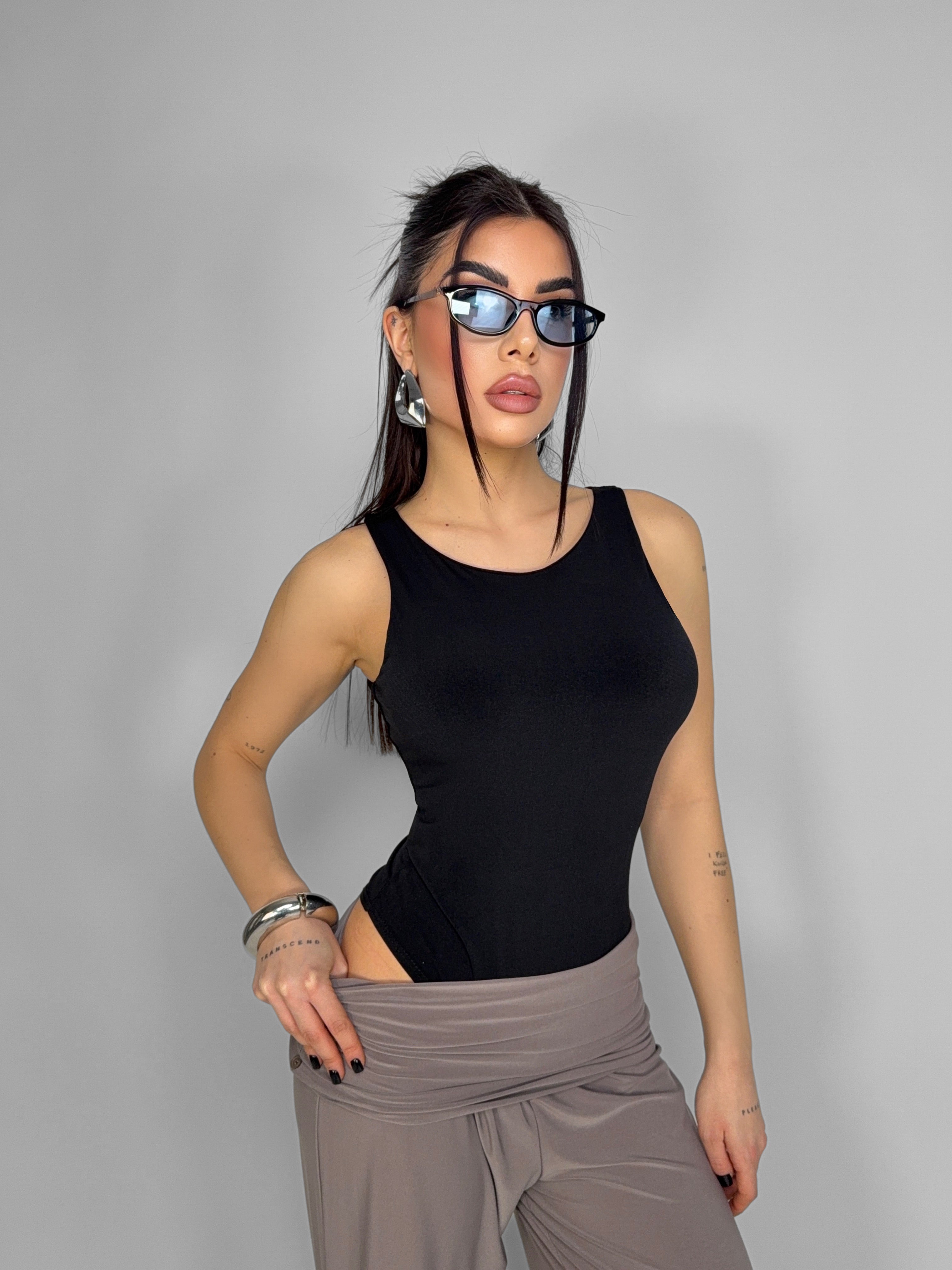 Body Statement-Black