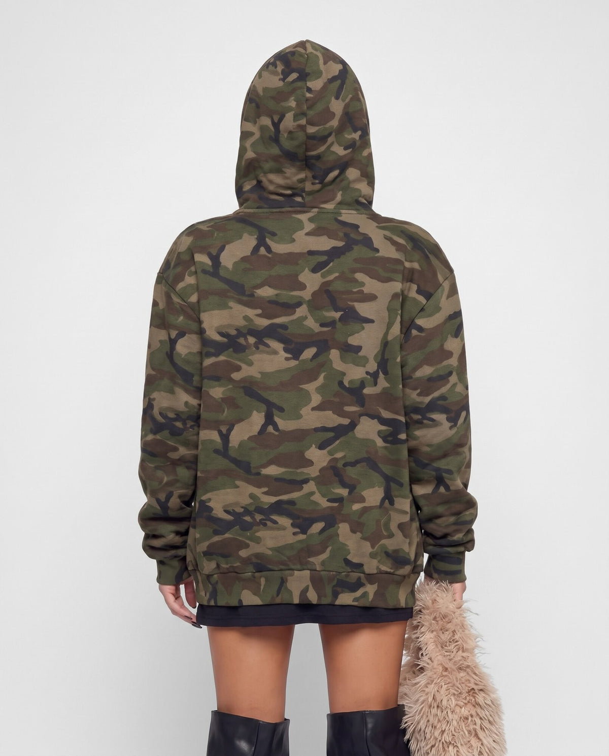 Total Look Mimetic Rock