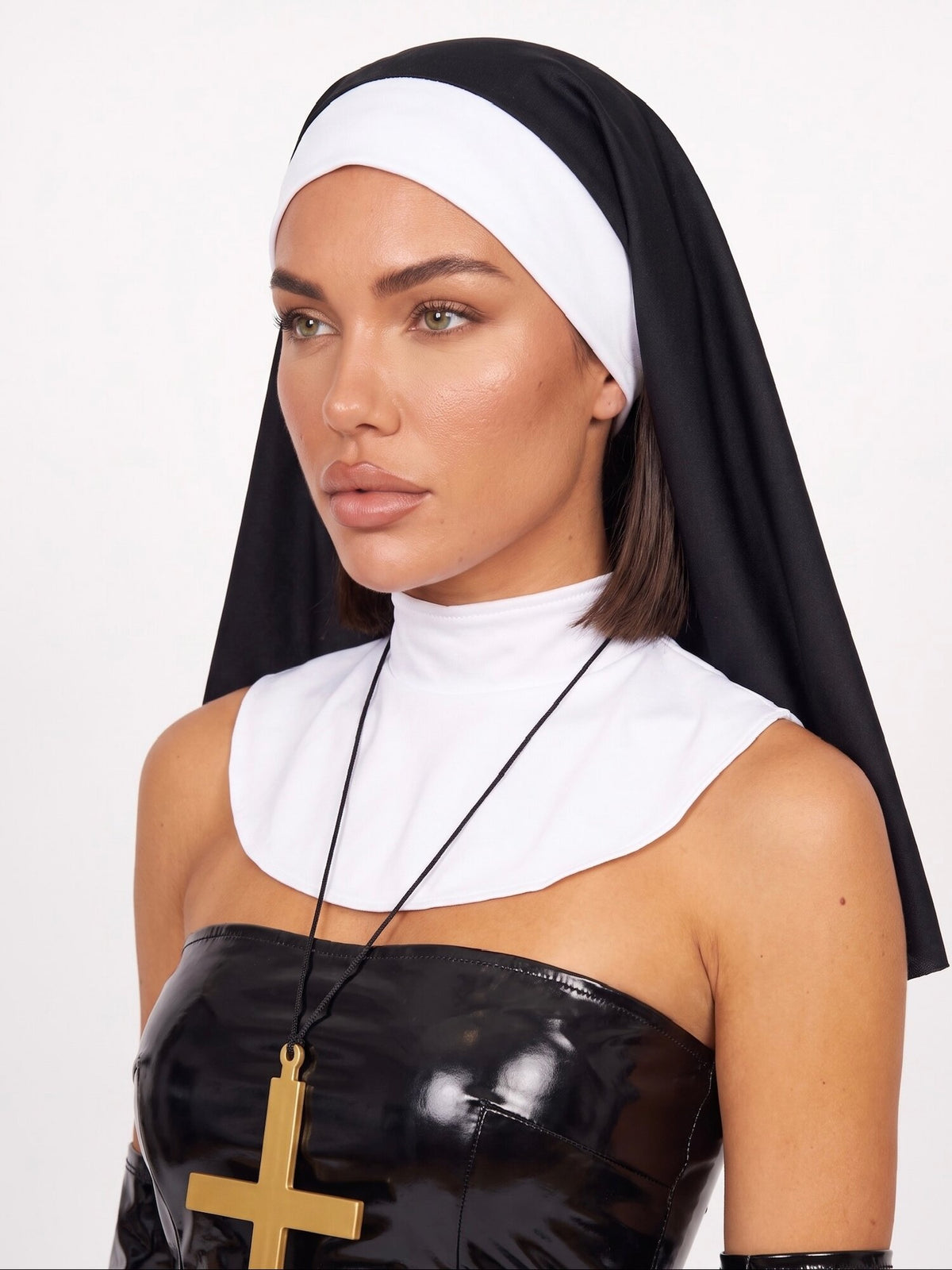 Set Holy Sister Collana + Velo + Gambaletto + Colletto