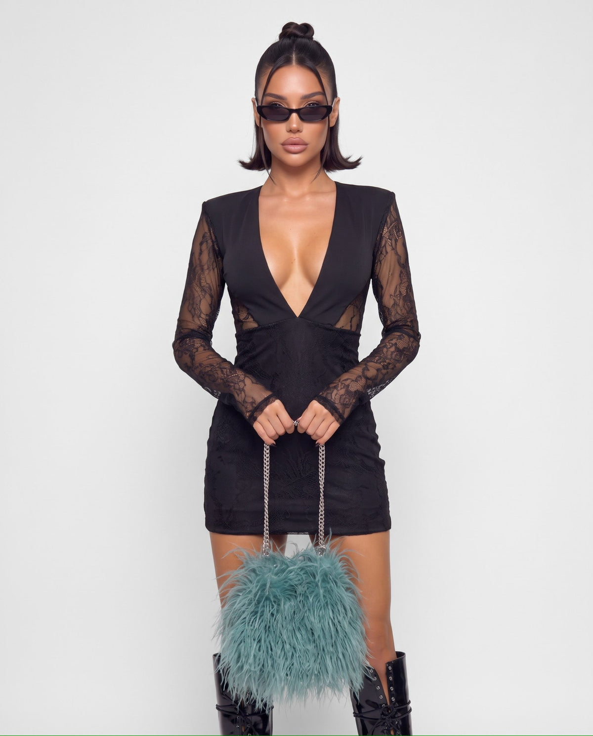 Abito V Lace Detail