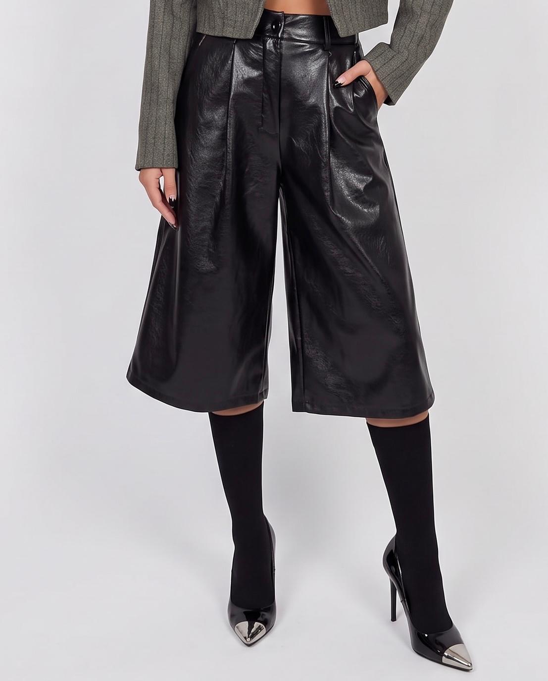 Bermuda Liquid Leather-Black
