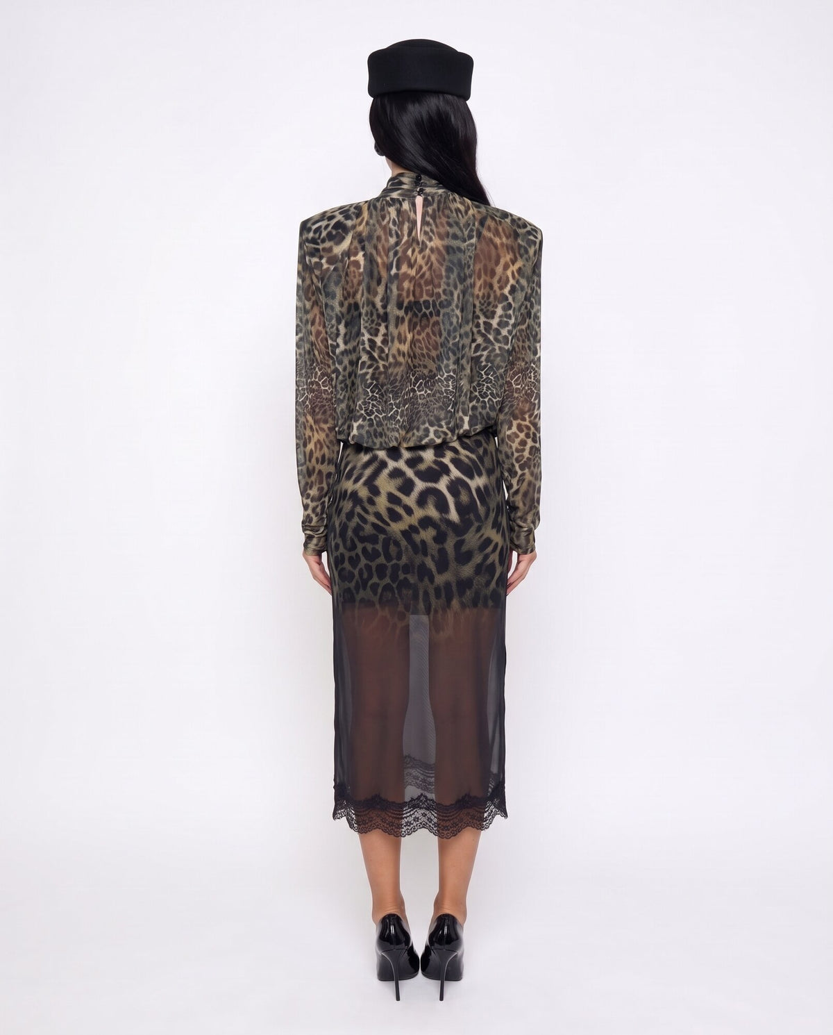 Total Look Sheer Jaguar